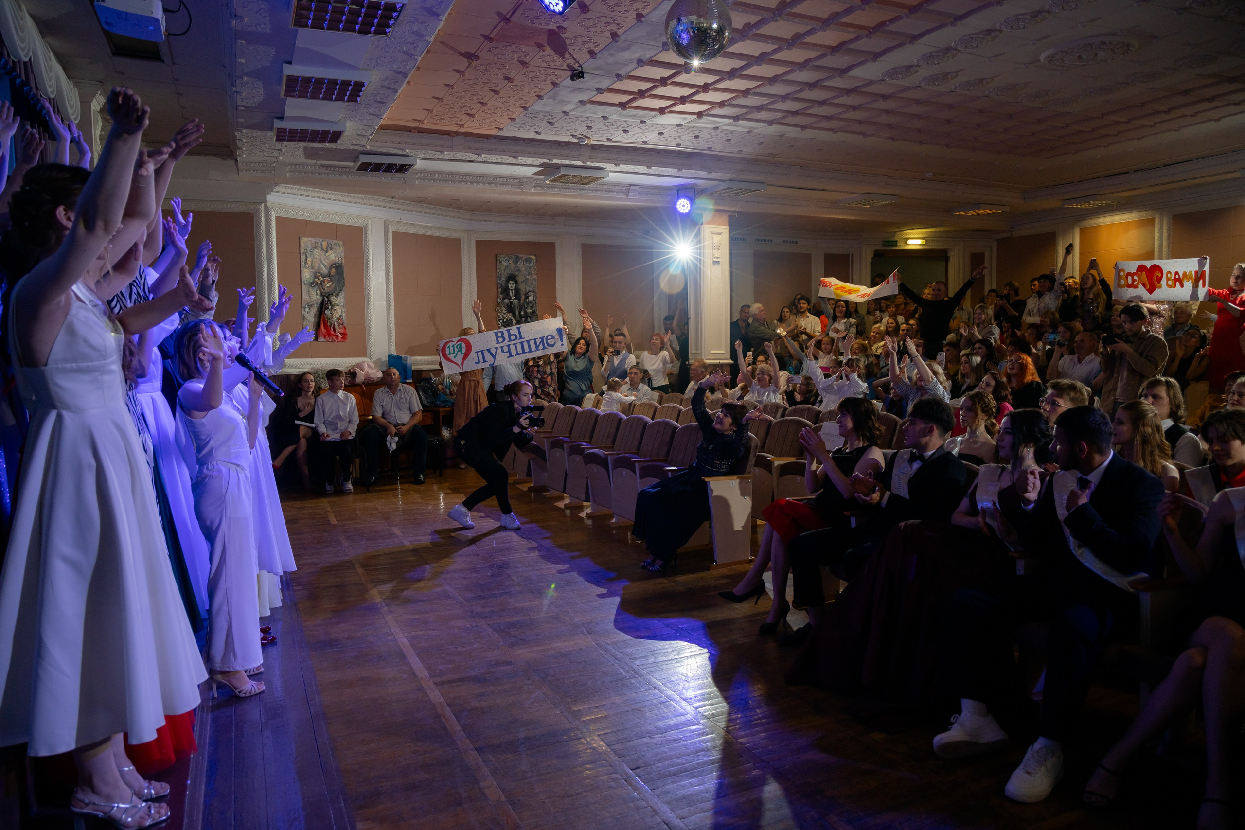 Школьный выпускной 2024 год в Соколе (Минск). Свадебный фотограф в Минске/Беларуси Сергей Спиридонов