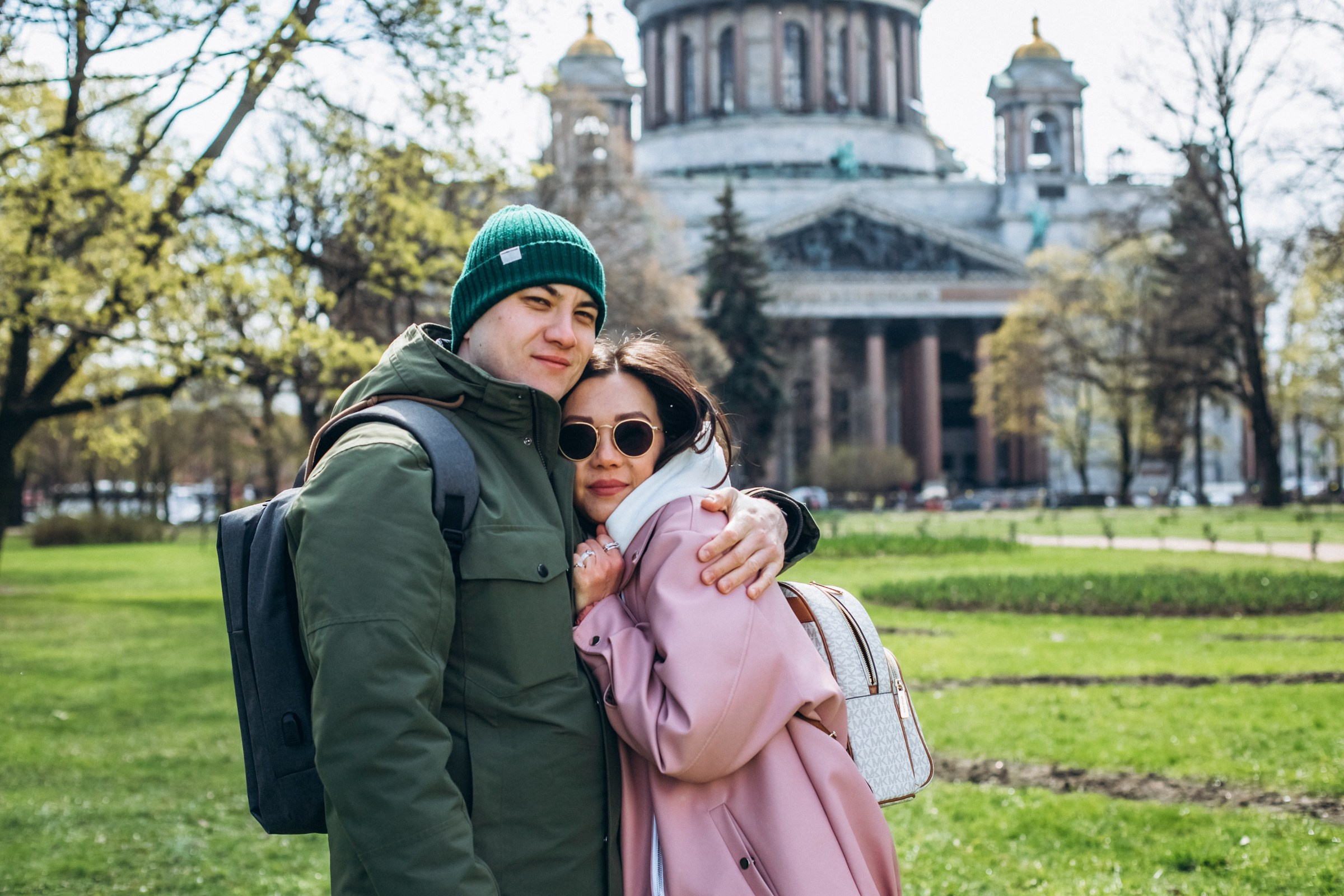 Максим и Катерина в мае. Фотопрогулка в Петербурге. Индивидуальный и семейный фотограф в Санкт-Петербурге