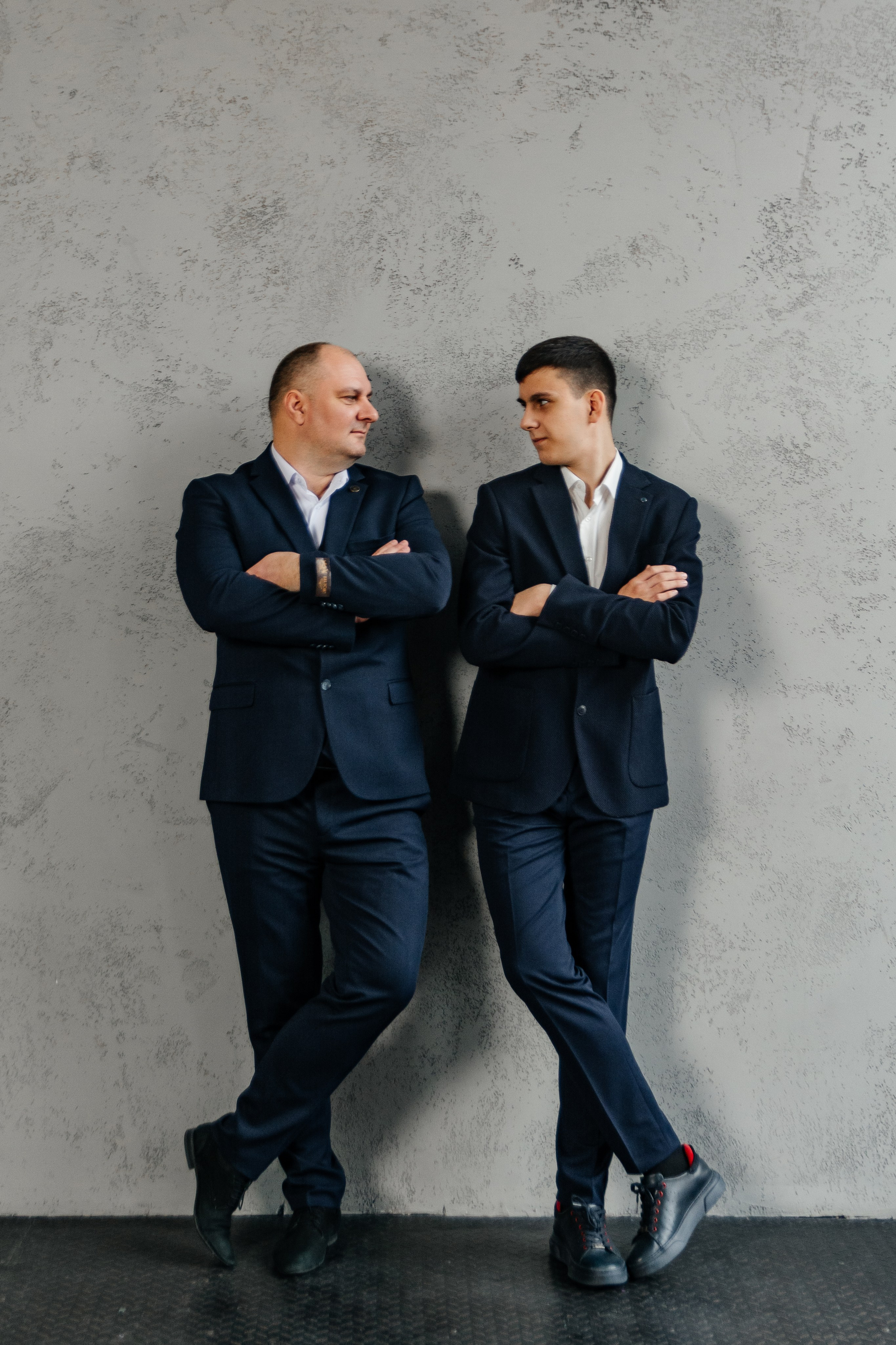 Фотосессия отец и взрослый сын. Семейный и детский фотограф Кущ Наташа