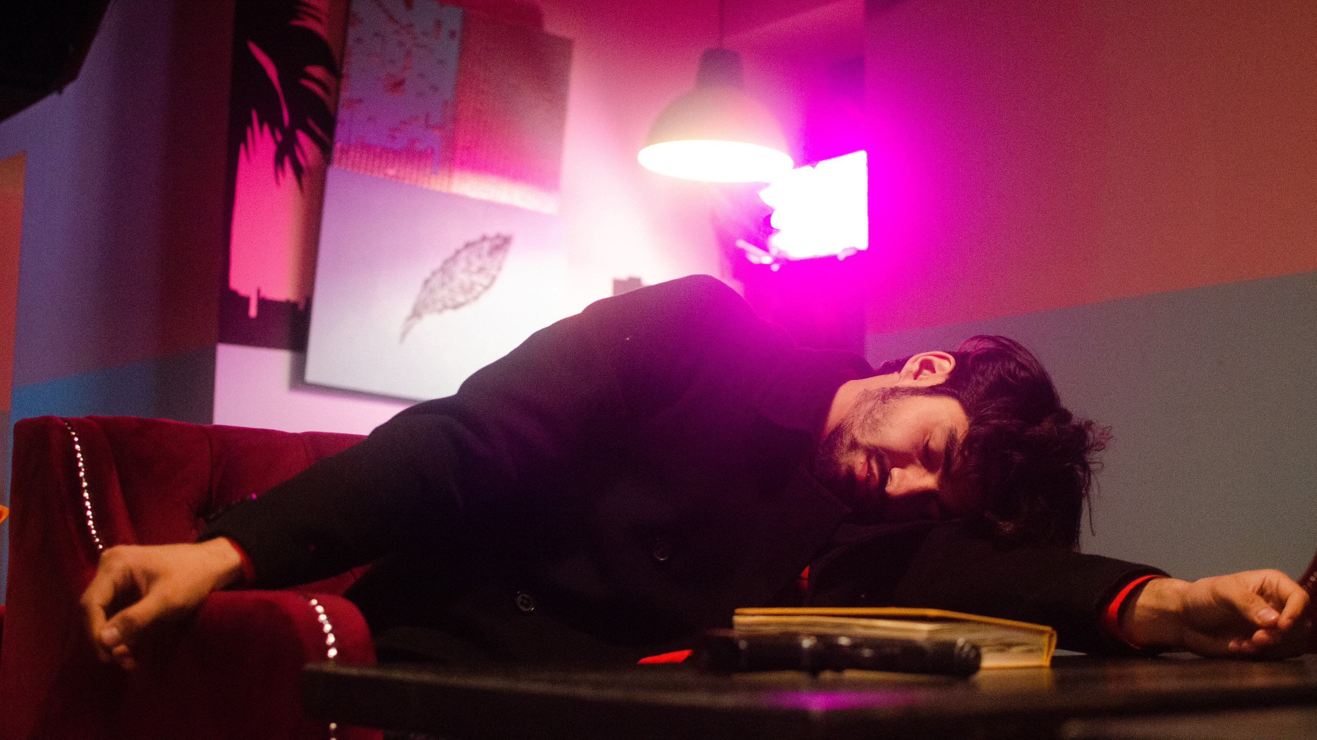 Card (backstage). Ян Эйк — Портретный и Репортажный фотограф