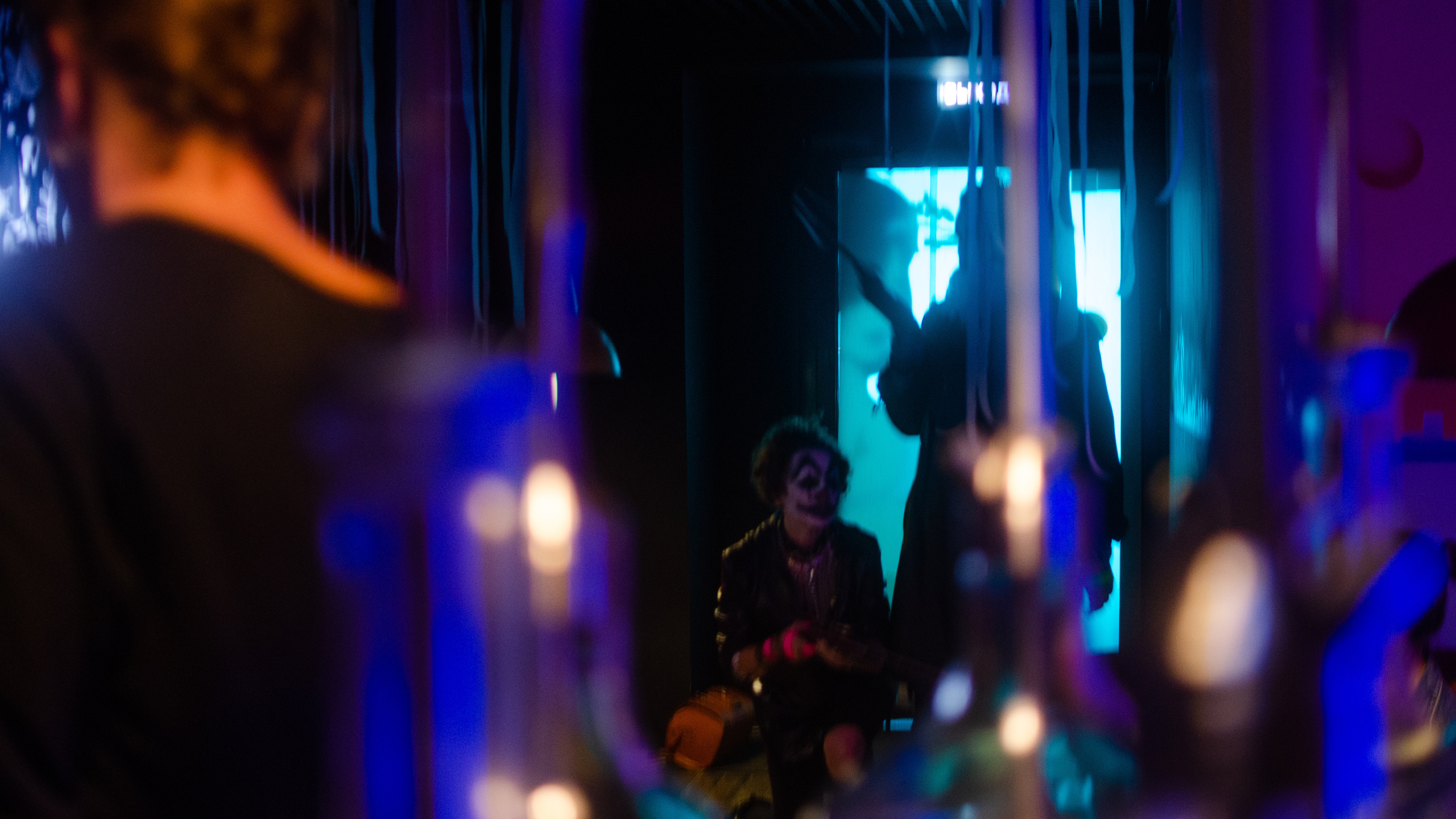 Card (backstage). Ян Эйк — Портретный и Репортажный фотограф