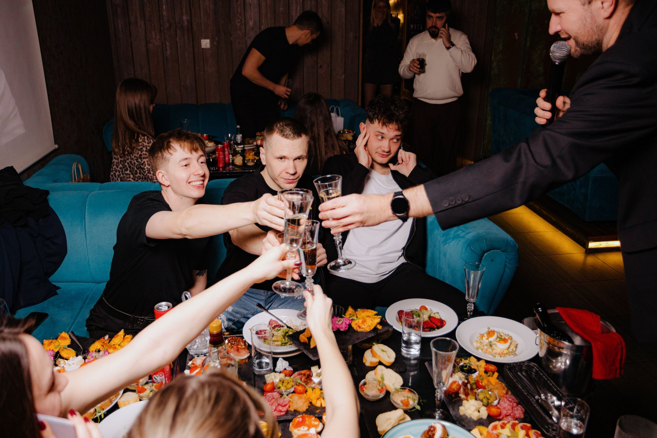 New Year 2026. Мята Спортивная — Кальянная, караоке, бар в Минске