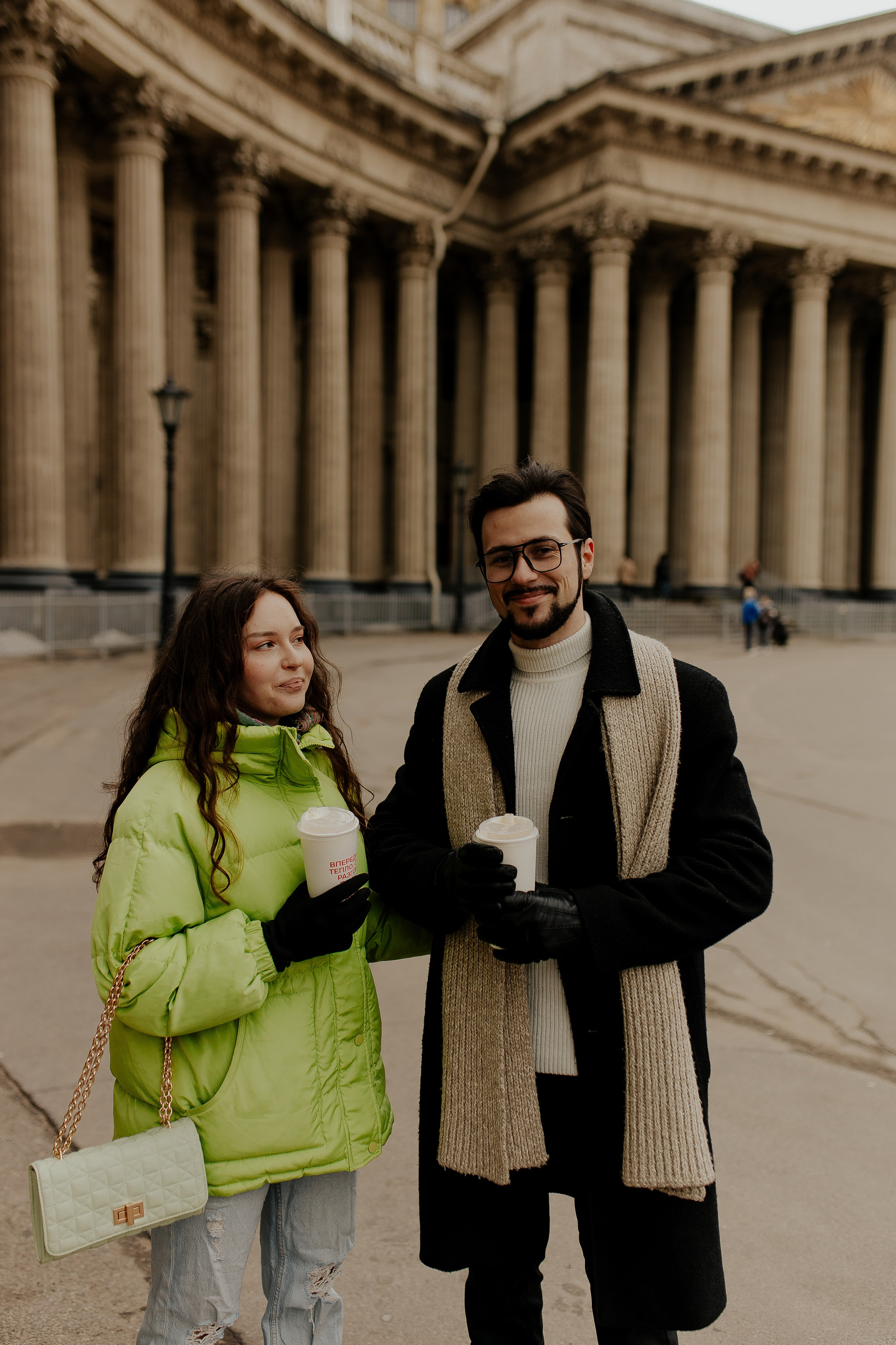 Фотопрогулка по весеннему Петербургу для двоих. Фотограф в Санкт-Петербурге Лиза Семченкова