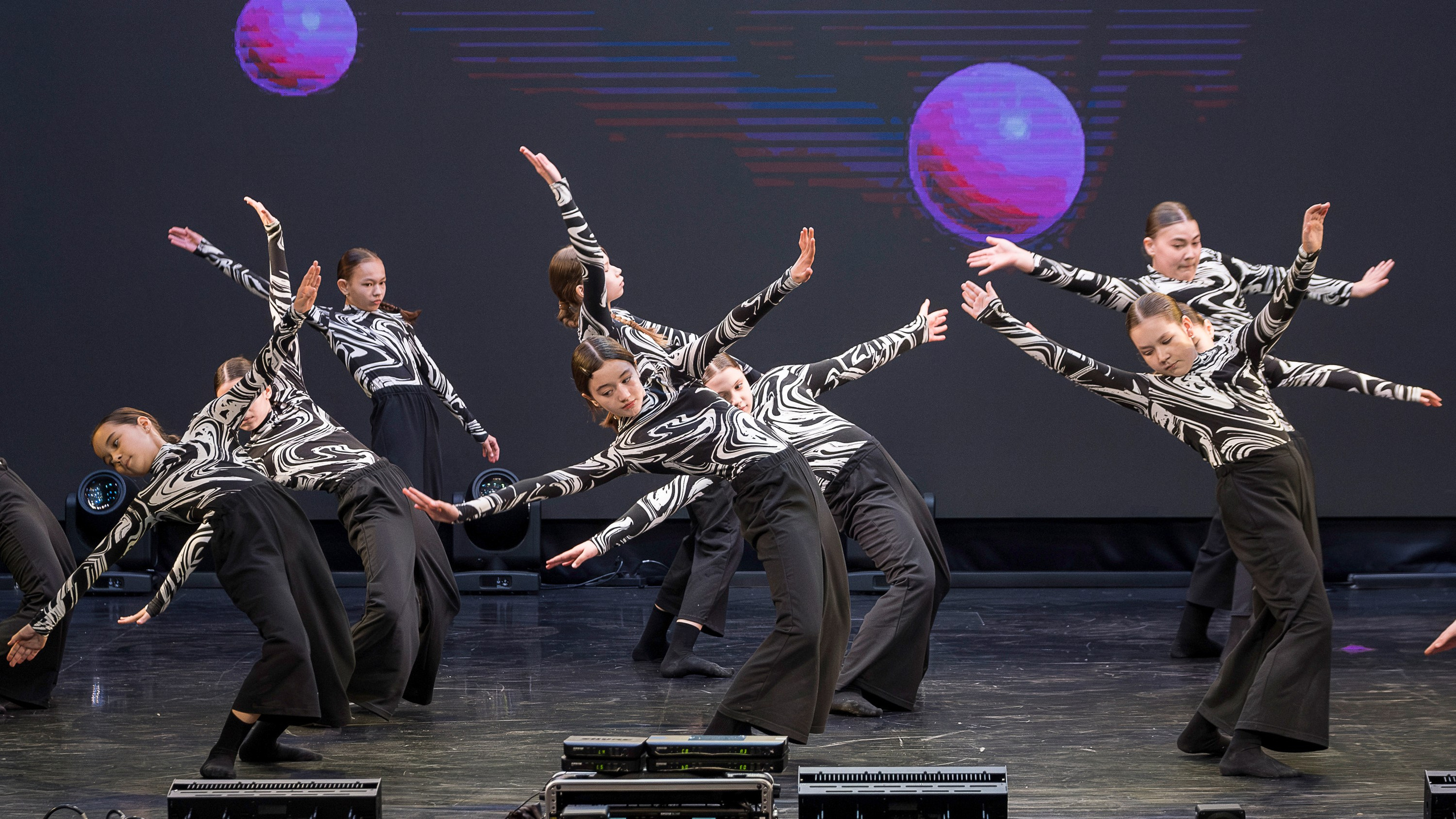 Живи танцуя 17 мая. Репортажный фотограф в Казани Павел Серпокрылов