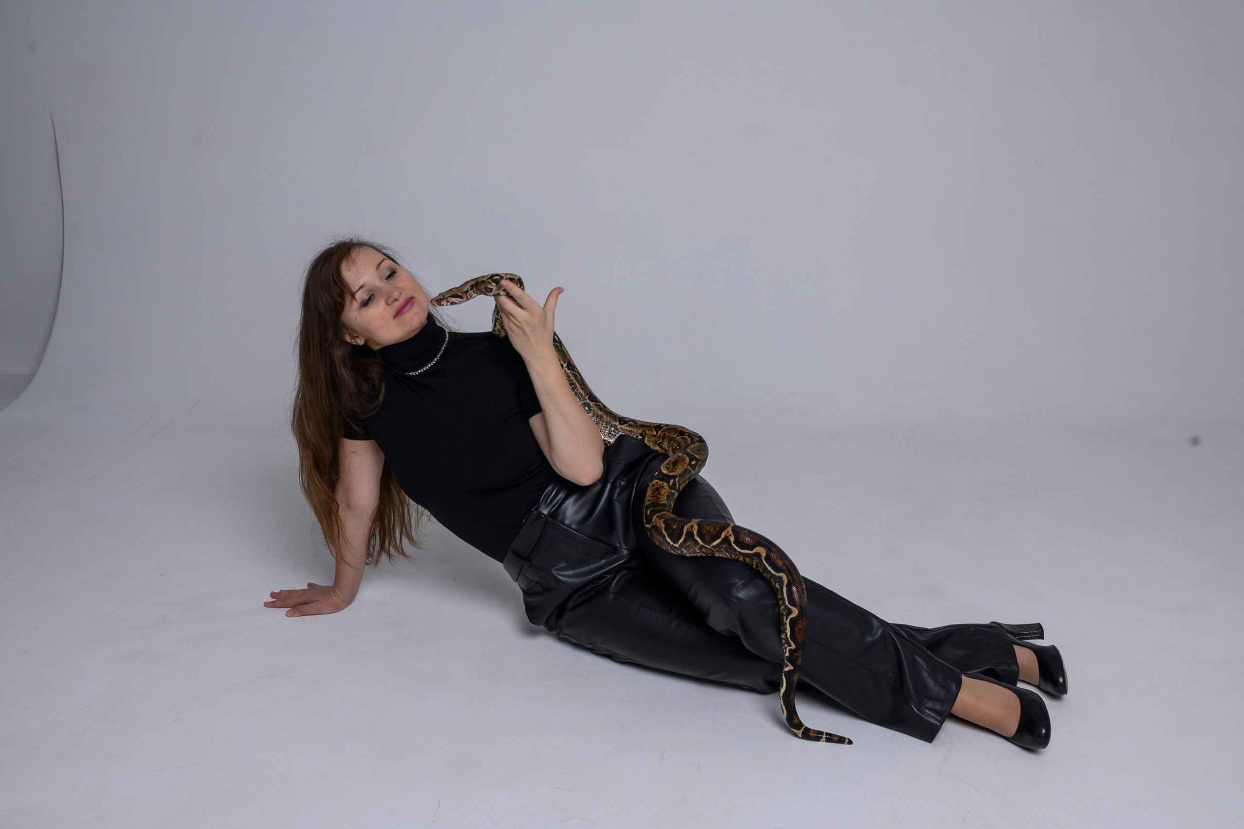 СЬЕМКА СО ЗМЕЕЙ. Семейный фотограф Екатеринбург Лора Мур