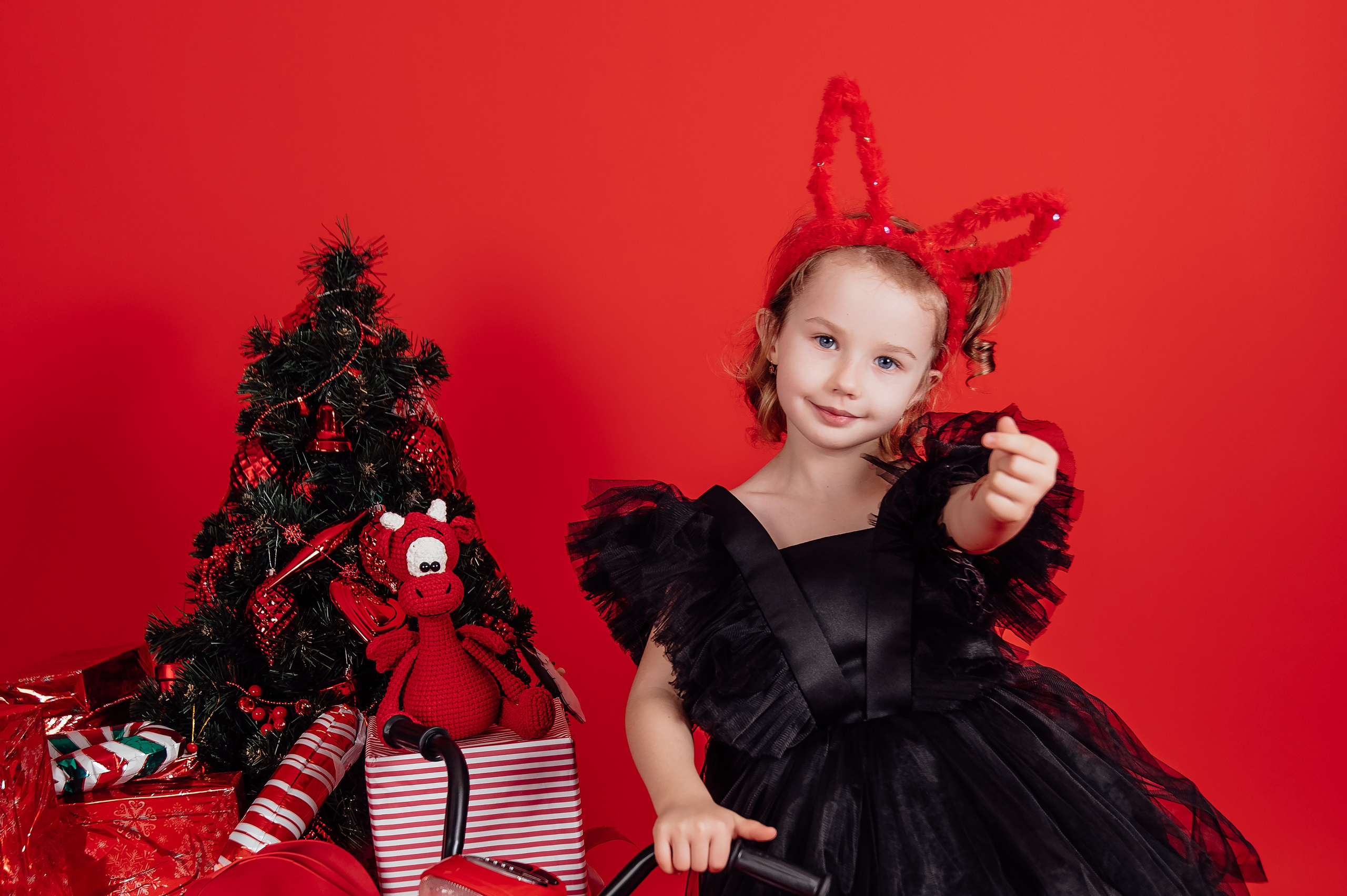 КРАСНЫЙ НОВЫЙ ГОД. Детский и семейный фотограф Катерина Мишина