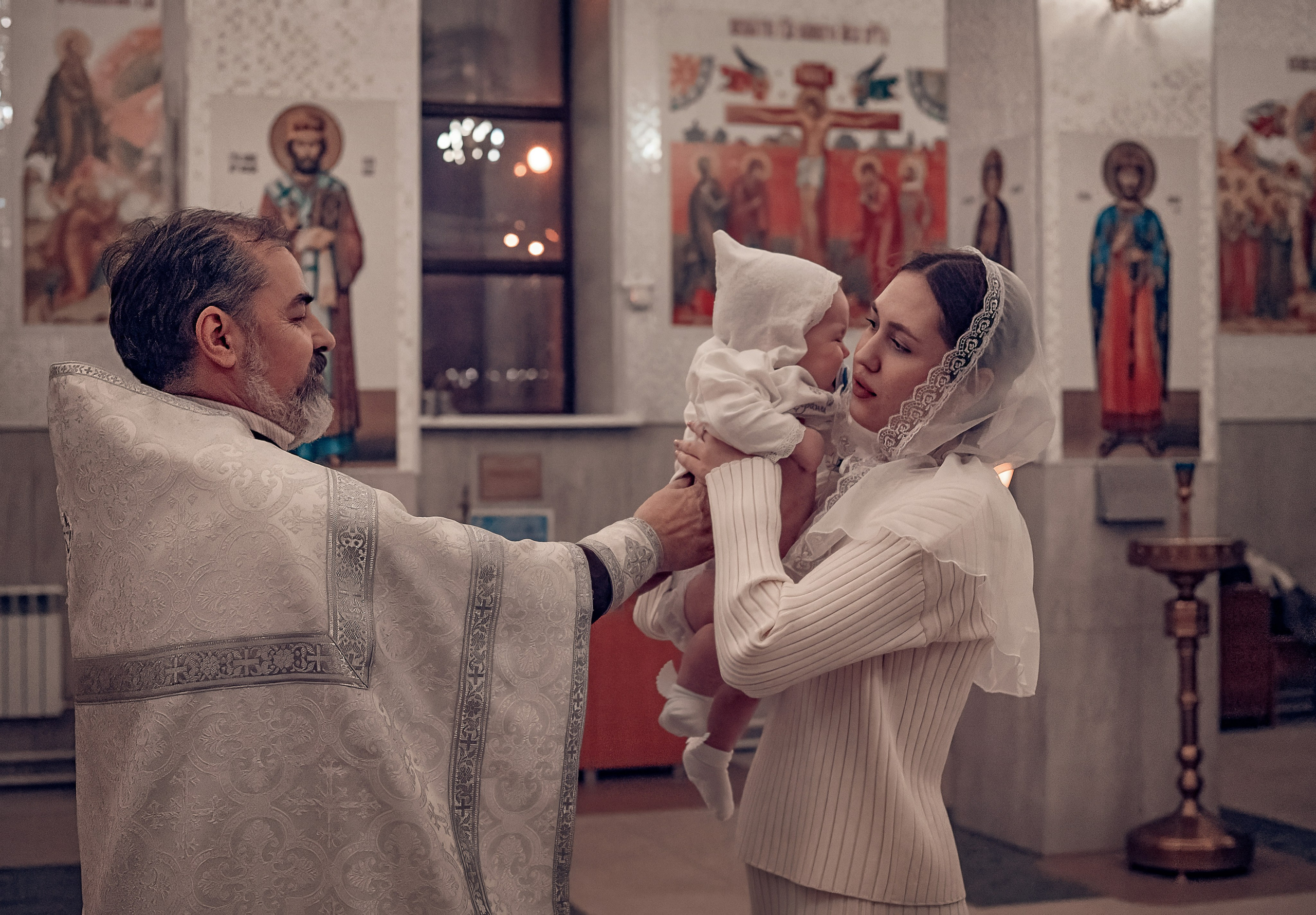 Крещение Максима в храме Феодора Тирона. Фотографы крещения/венчания  Красноярск Татьяна и Вячеслав Переваловы