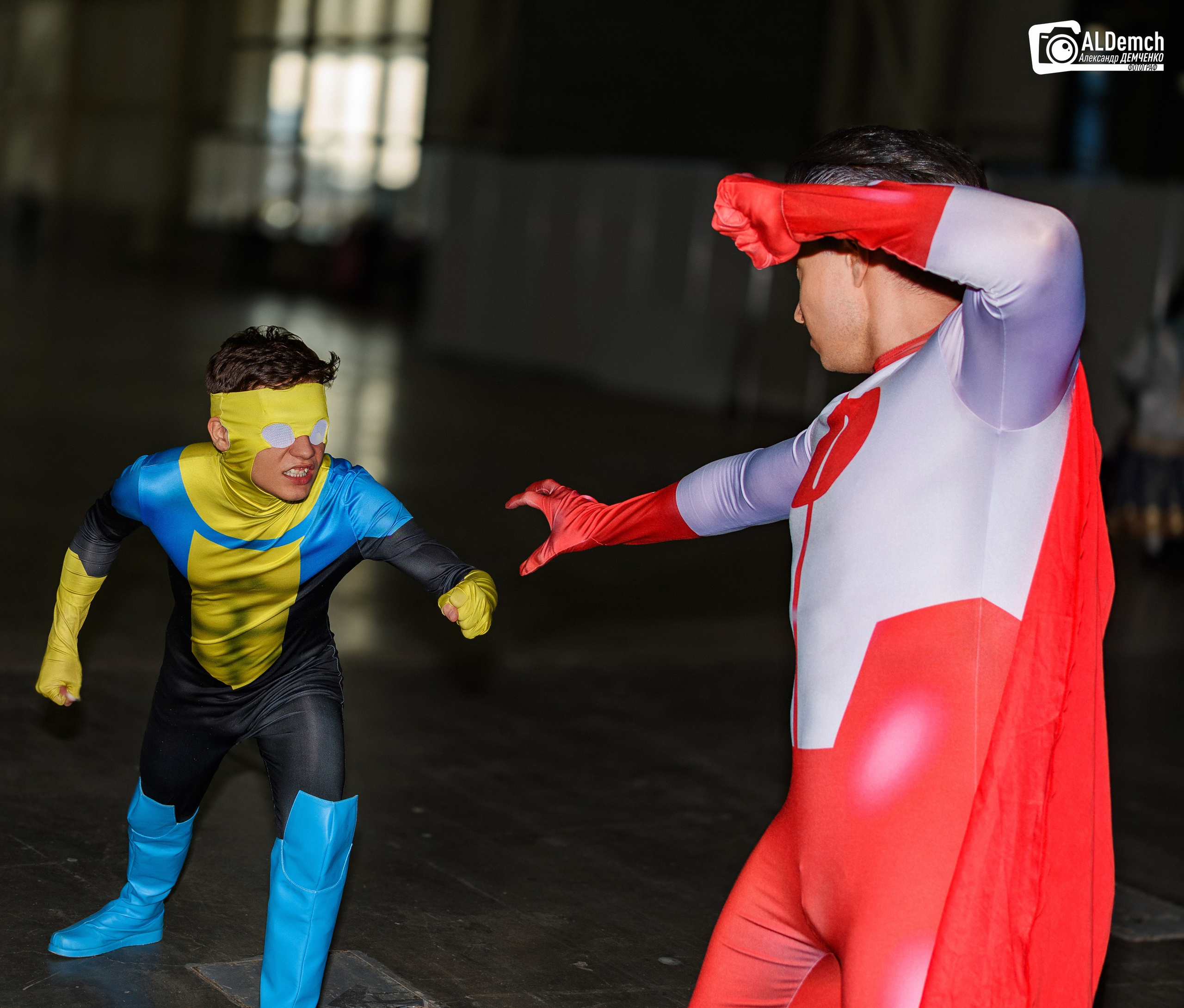 Invincible Mark Grayson and Omni-Man Nolan Grayson cosplay photo