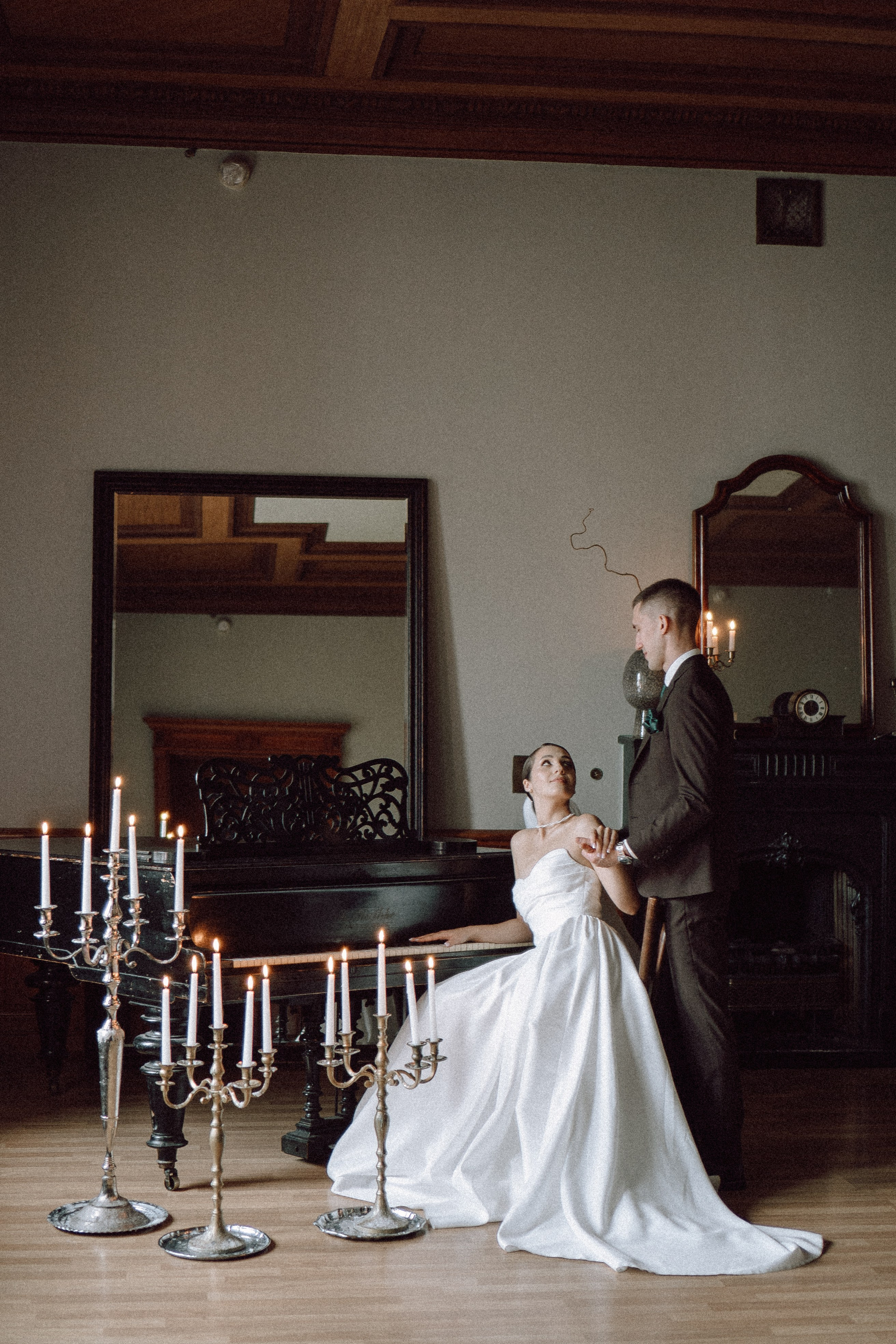 СВАДЕБНАЯ ПРОГУЛКА В САНТК-ПЕТЕРБУРГЕ (ИСАКИЕВСКИЙ СОБОР, ЗИМНЯЯ КАНАВКА, ЭРМИТАЖ И БОЛЬШАЯ МОРСКАЯ УЛИЦА). Профессиональный фотограф, Санкт-Петербург — Виктория Богомолова