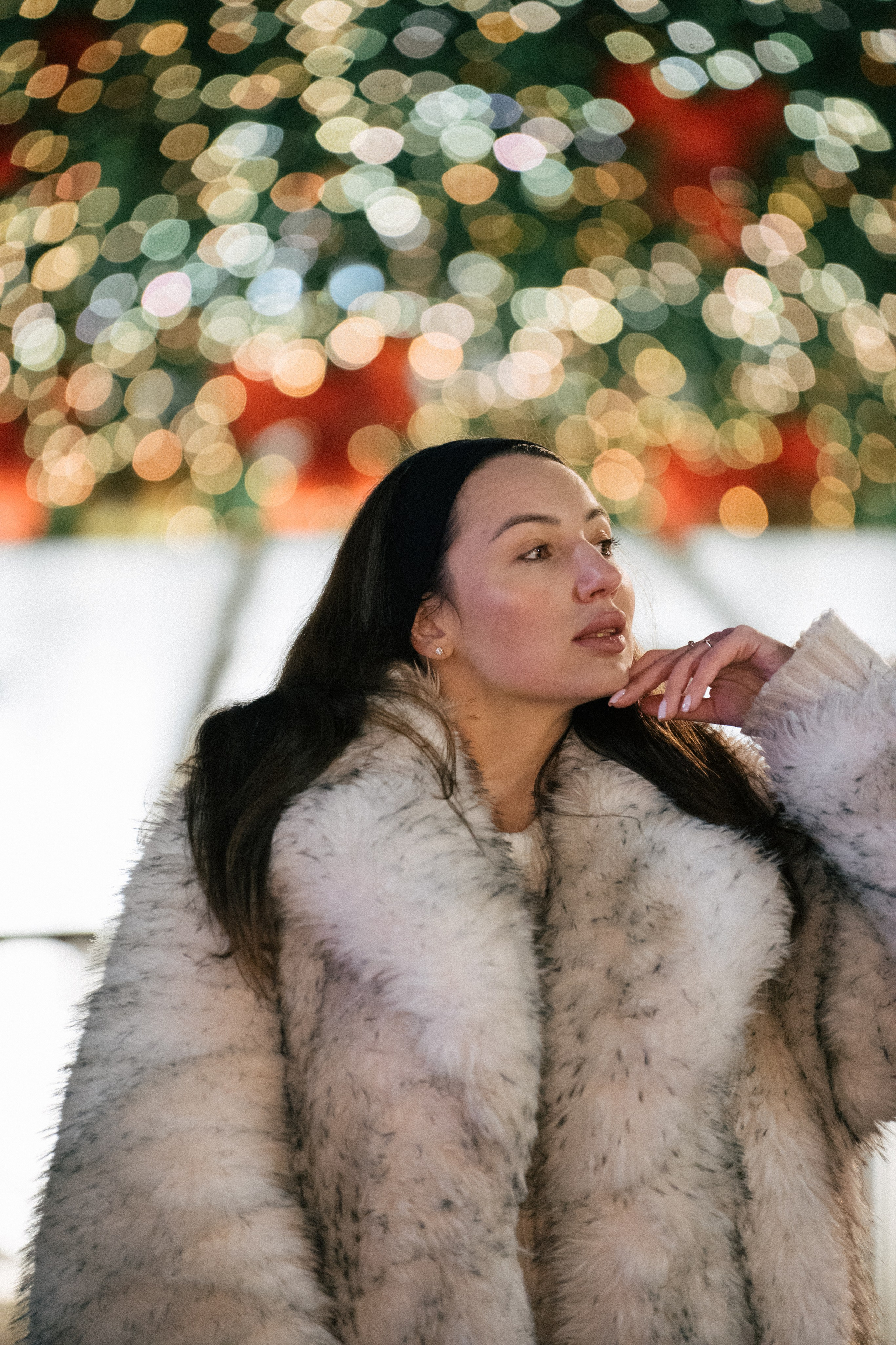 ПРОГУЛКА НА МАНЕЖНОЙ ПЛОЩАДИ ДЛЯ ДЕВУШКИ ПЕРЕД НОВЫМ ГОДОМ (НОВОГОДНЯЯ ФОТОСЕССИИЯ НА МАНЕЖНОЙ ПЛОЩАДИ). Профессиональный фотограф, Санкт-Петербург — Виктория Богомолова