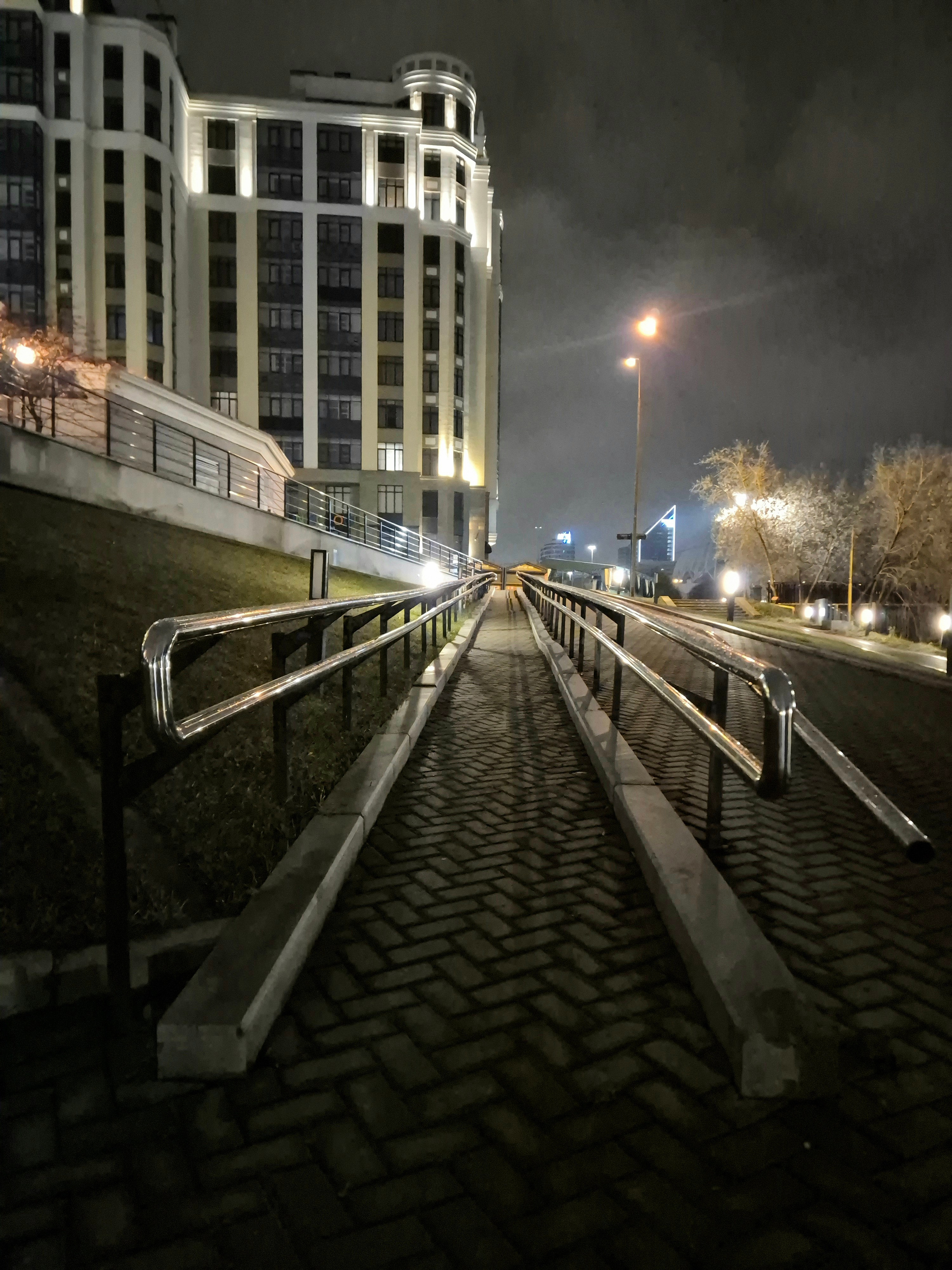 Дорога в никуда / в облака в зависимости от настроения