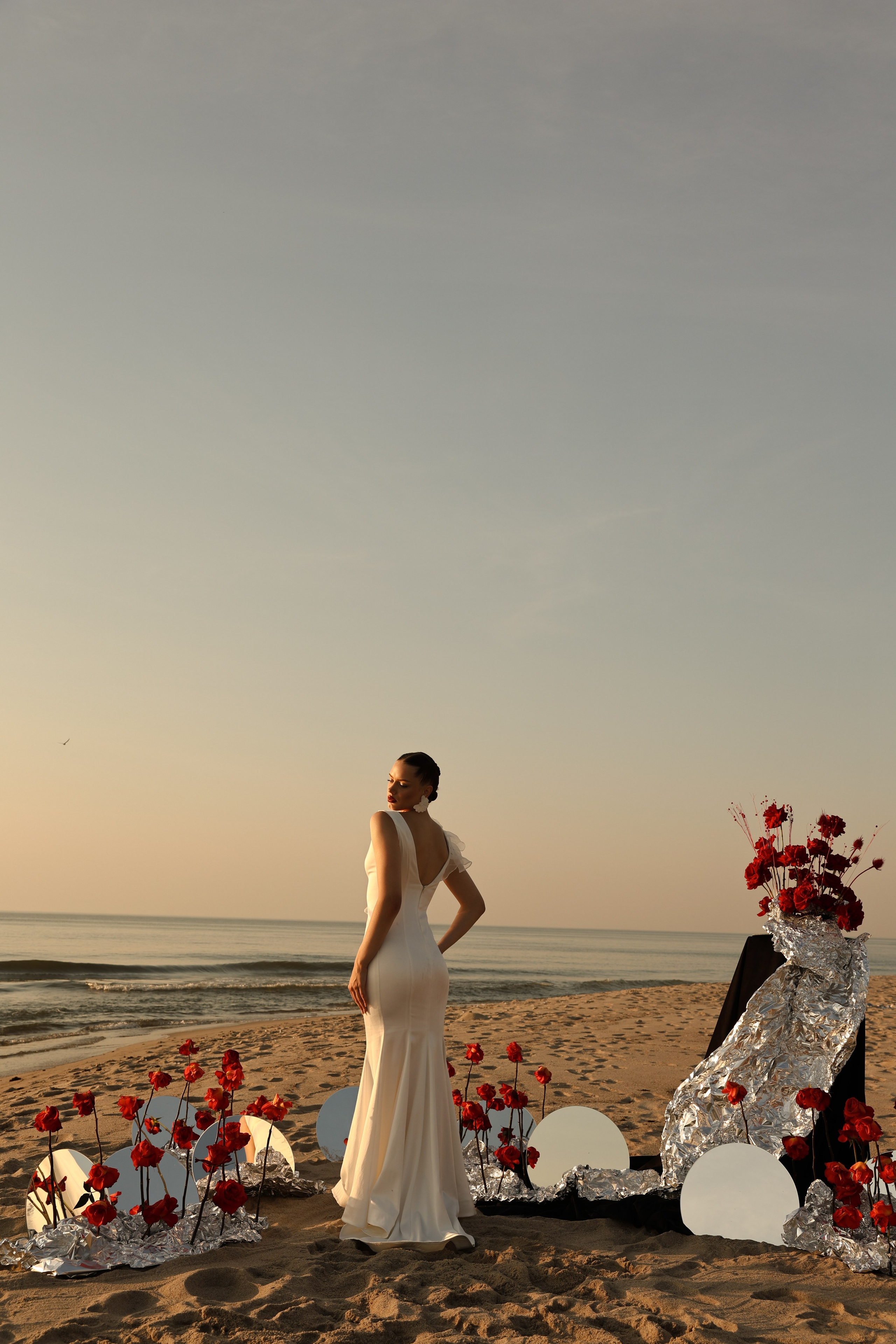 Камерная свадьба на берегу моря. Свадебный фотограф