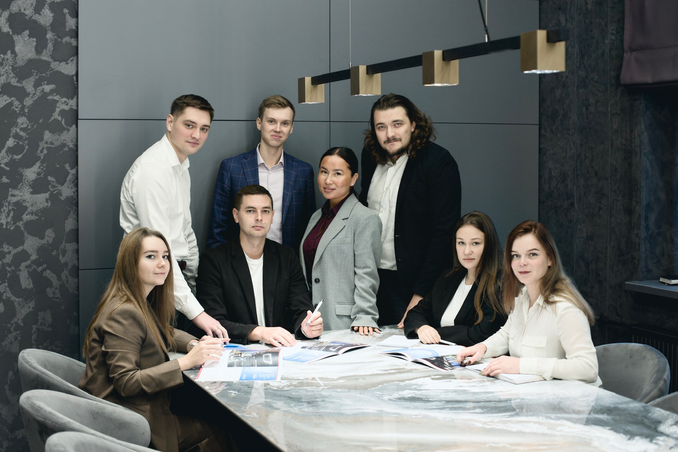 Фотосъёмка в офисе и на производстве. Школьные выпускные альбомы в Москве Марина Николаева