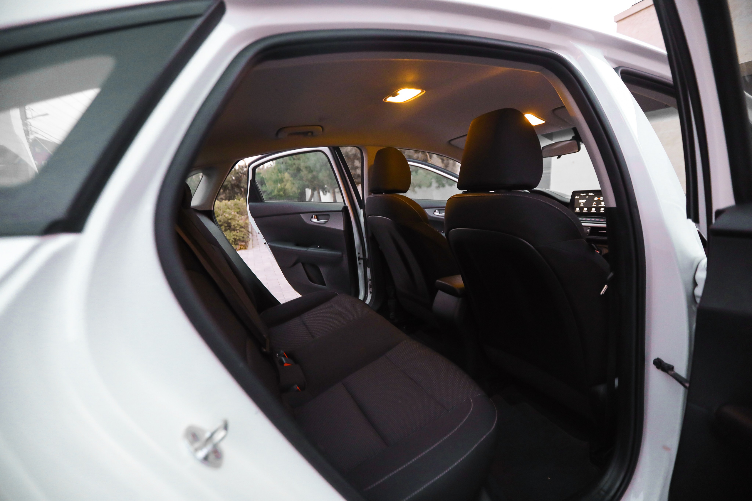 АВТО. Photographer Viktoriya Markushina «My world throug»