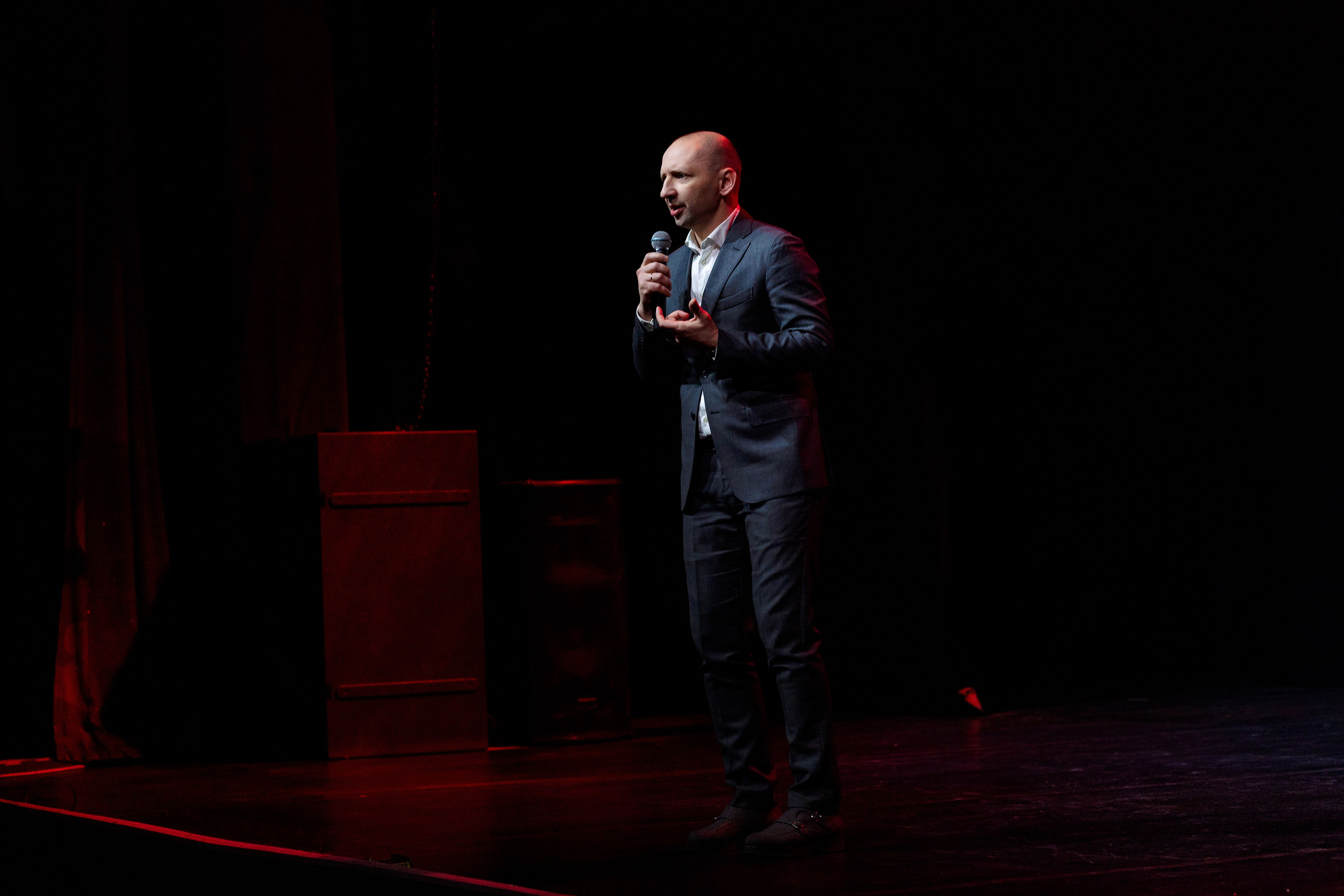 РЕПОРТАЖ: НОВЫЙ ГОД В ДК МЕТАЛЛУРГ. Профессиональный фотограф в Ижевске Леша Петров
