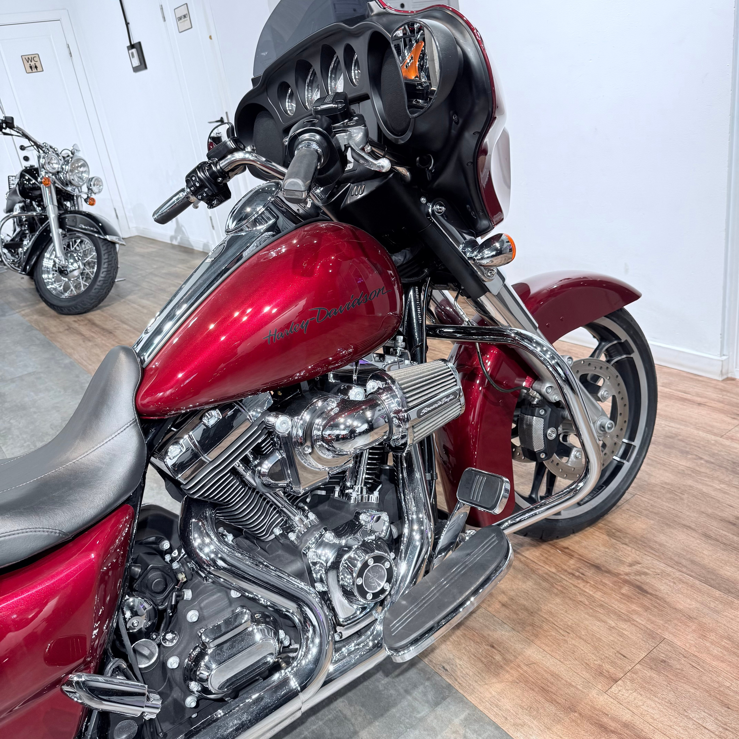2013 Strееt Glide 103 ABS Сhеrry Реаrl. Hello Davidson, Москва. Только хорошие мотоциклы…