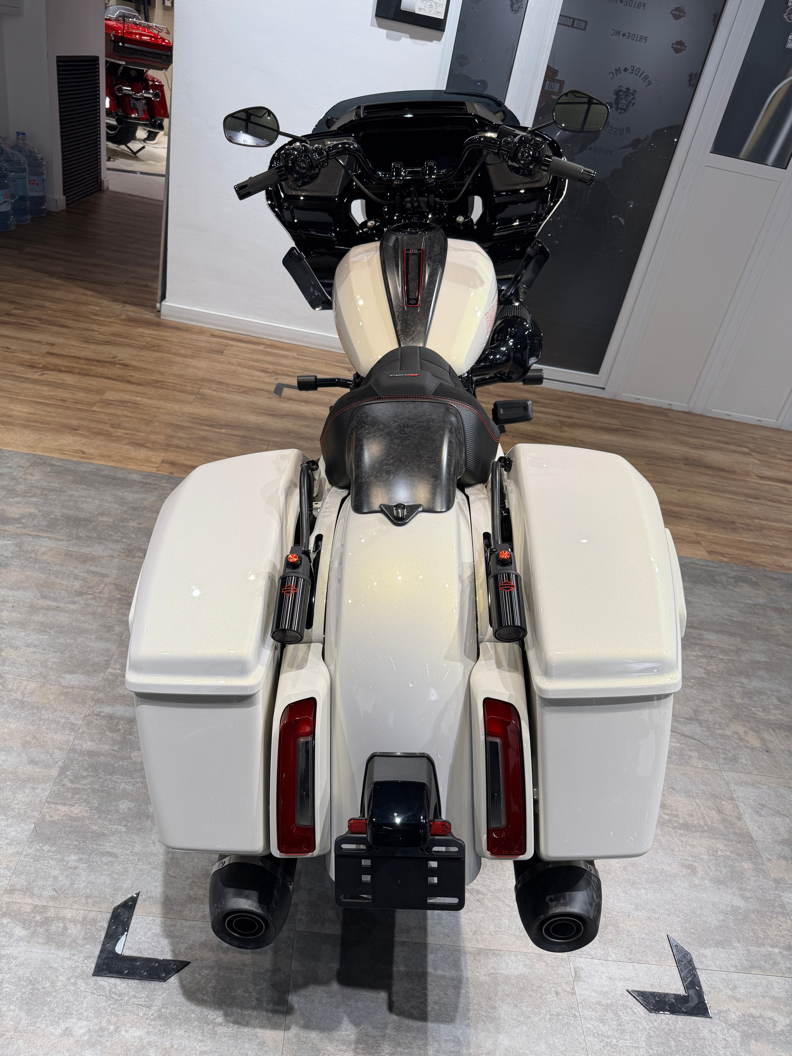 Мотоциклы Harley-Davidson 2024 CVO Road Glide ST 121 (Touring)  — купить мотоцикл. Hello Davidson, Москва. Только хорошие мотоциклы…