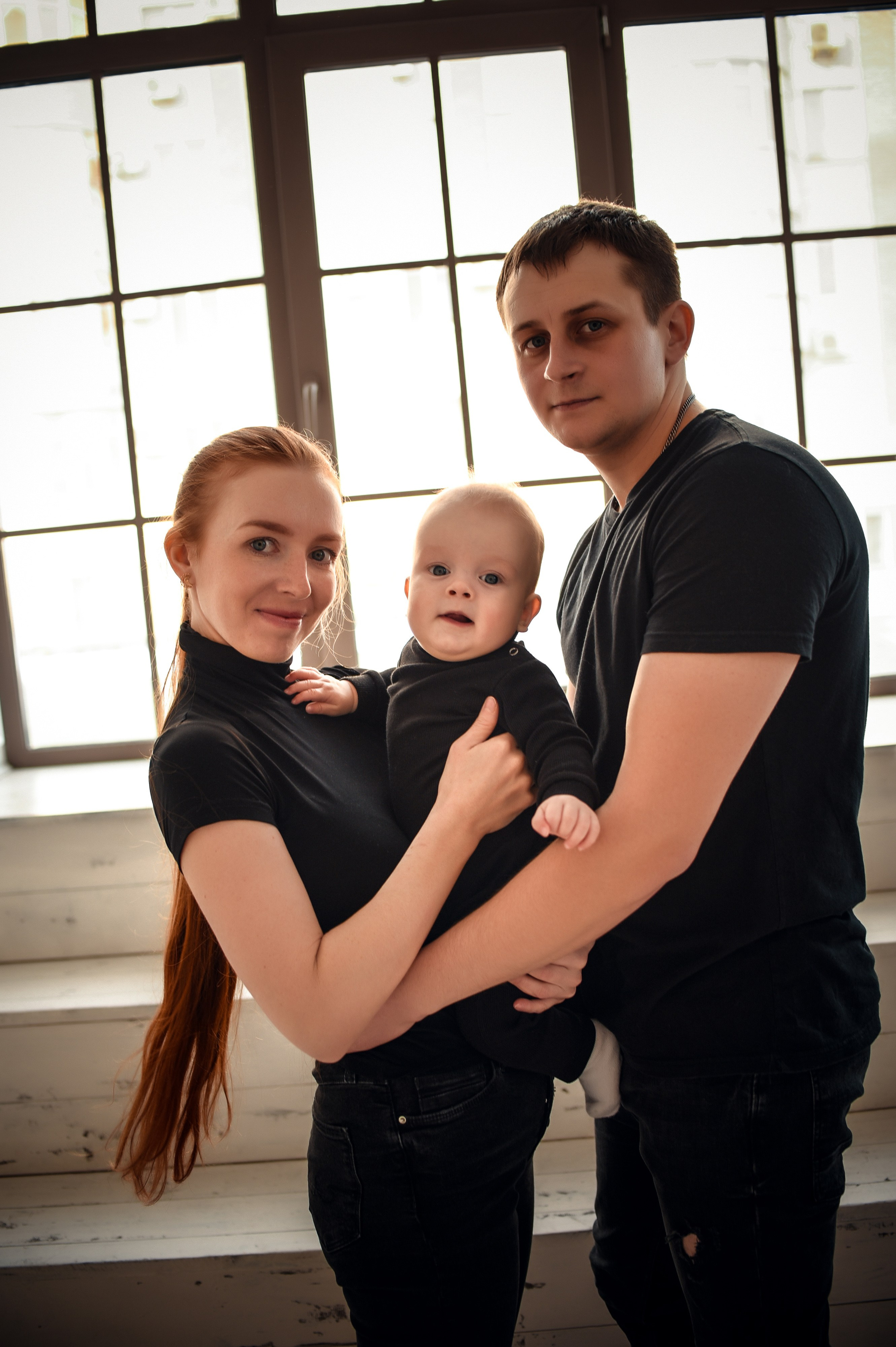 Семейная студийная фотосессия 3. Свадебный, семейный, детский, контент фотограф в Омске Максим Ильин