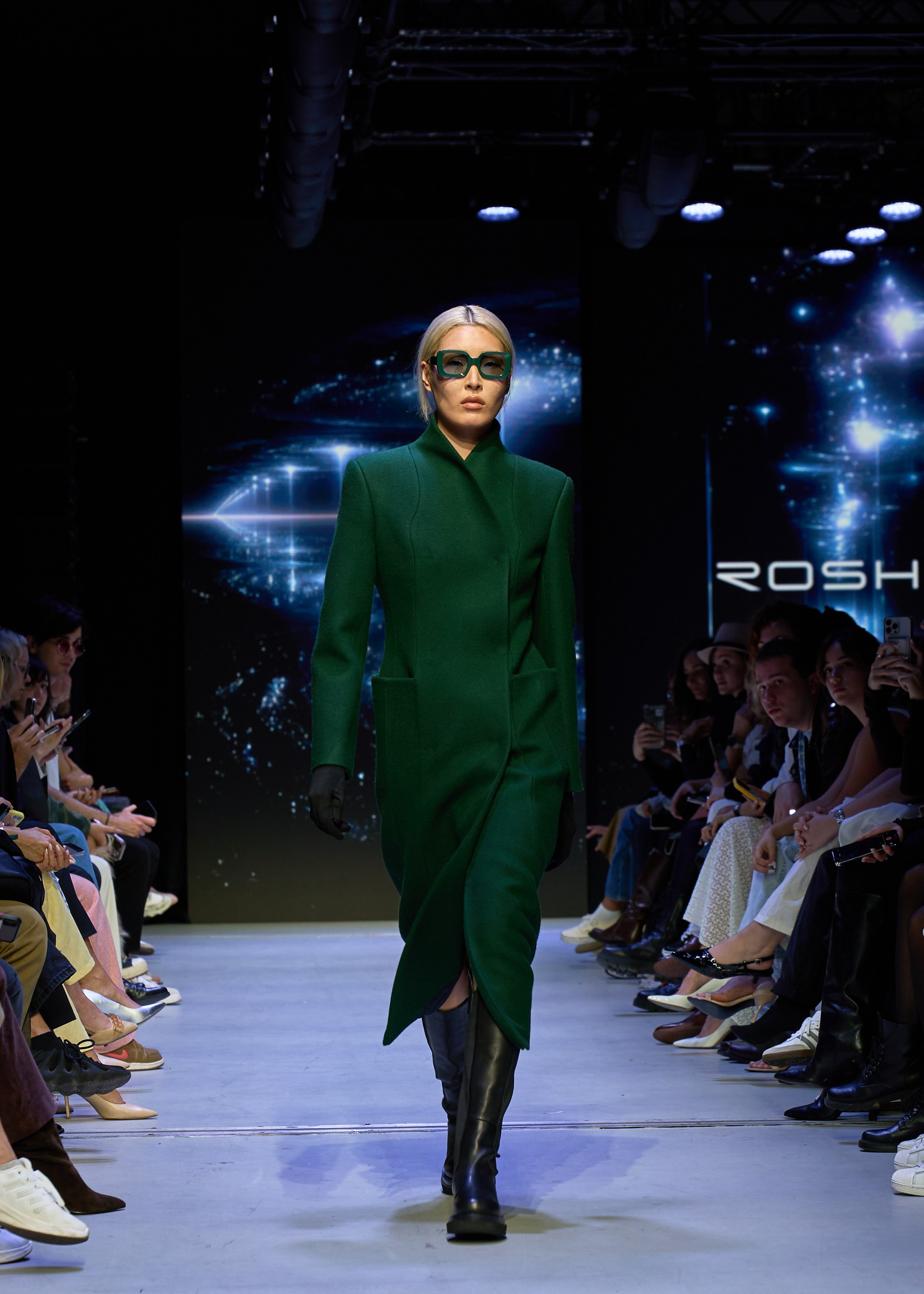 ROSHI. Московская неделя моды 2025. Портретный и fashion фотограф в Москве Игорь Малышев