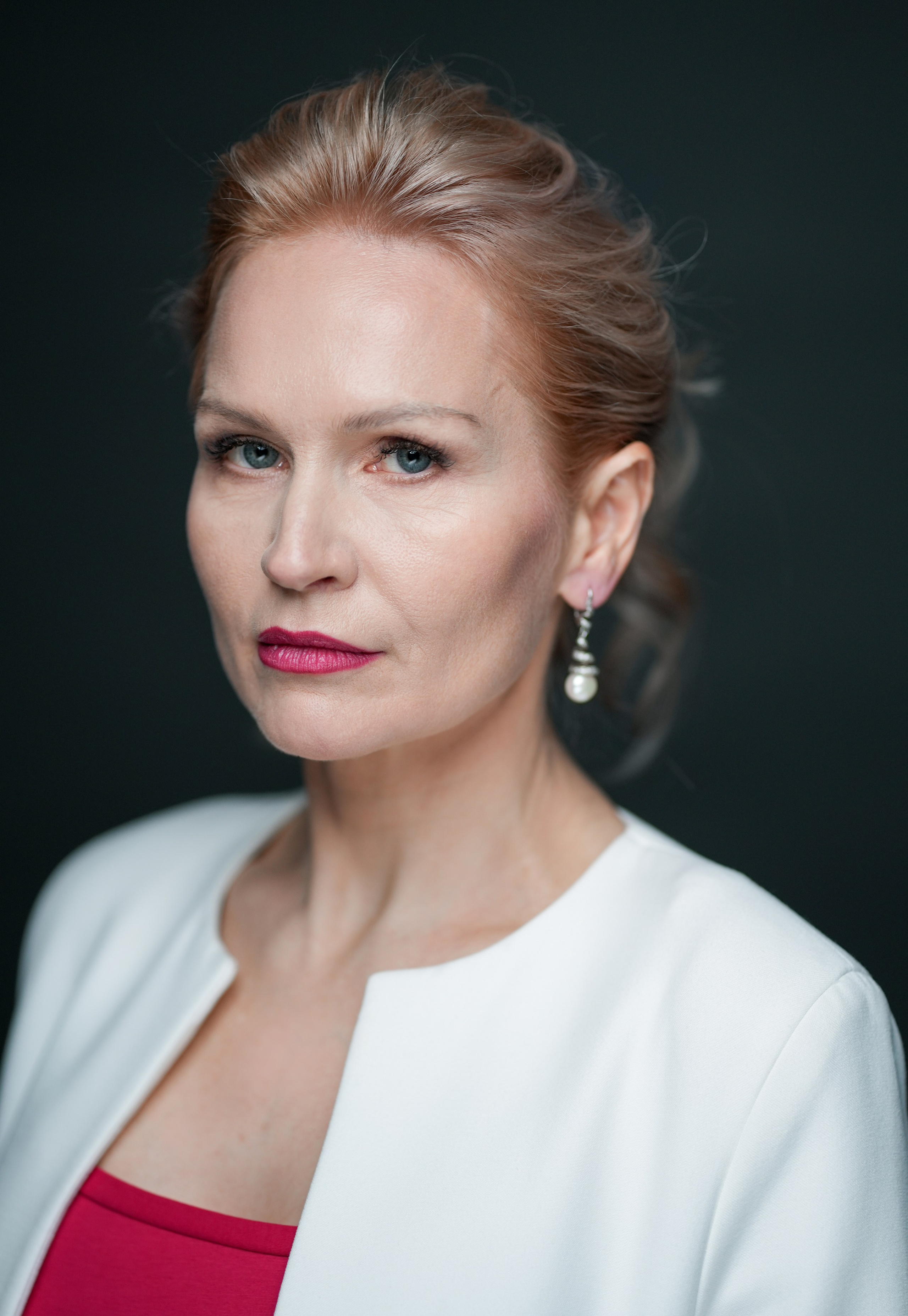 Актриса Ева Савельева. Портретная съемка в Москве, студийный фотограф Игорь Фомин