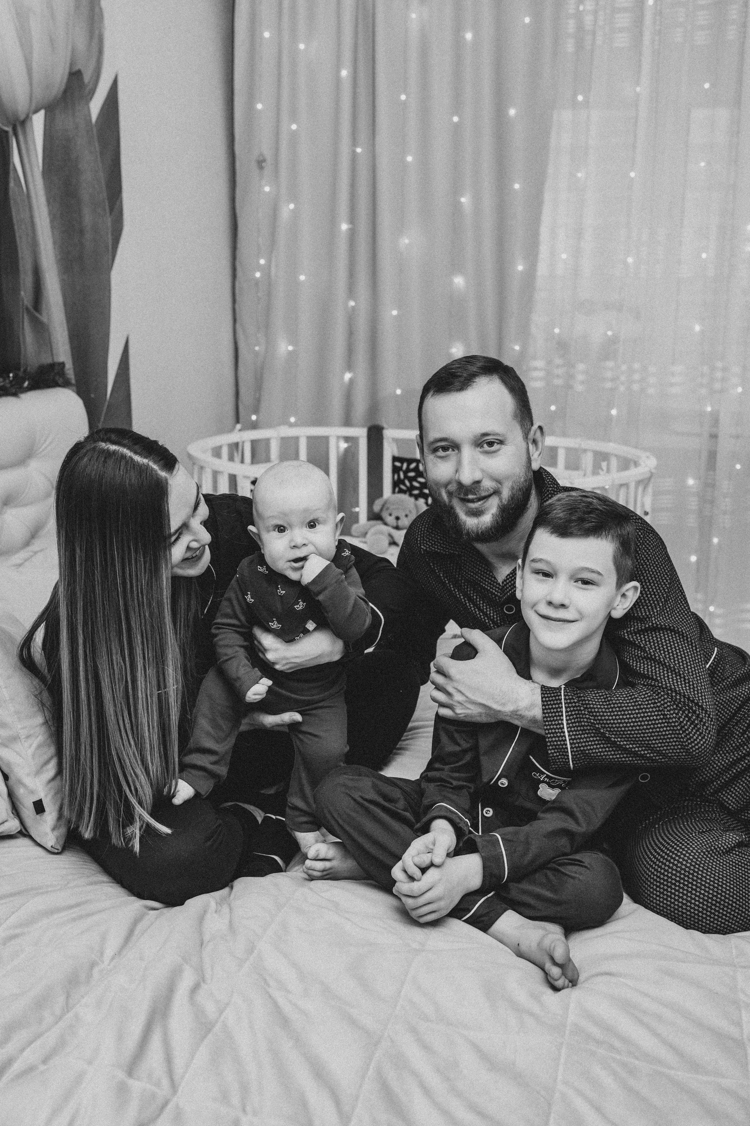 Саша, Кристина, Богдан, Степа. Семейный и домашний фотограф в Москве и МО Королева Валерия