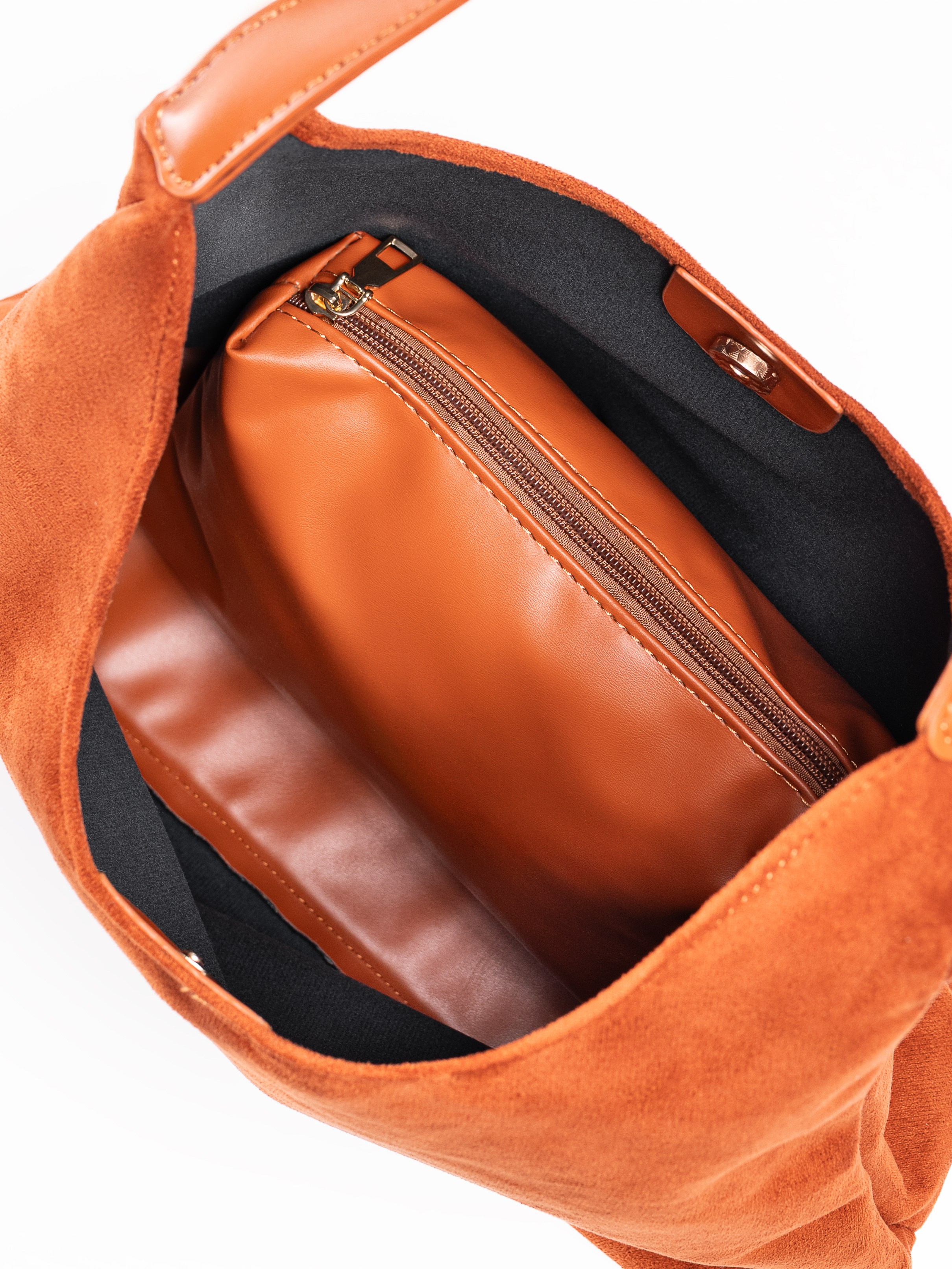 Q Шопперы замшевые предметка серия 3. Предметный фотограф, фото для маркетплейсов Пятигорск, КМВ