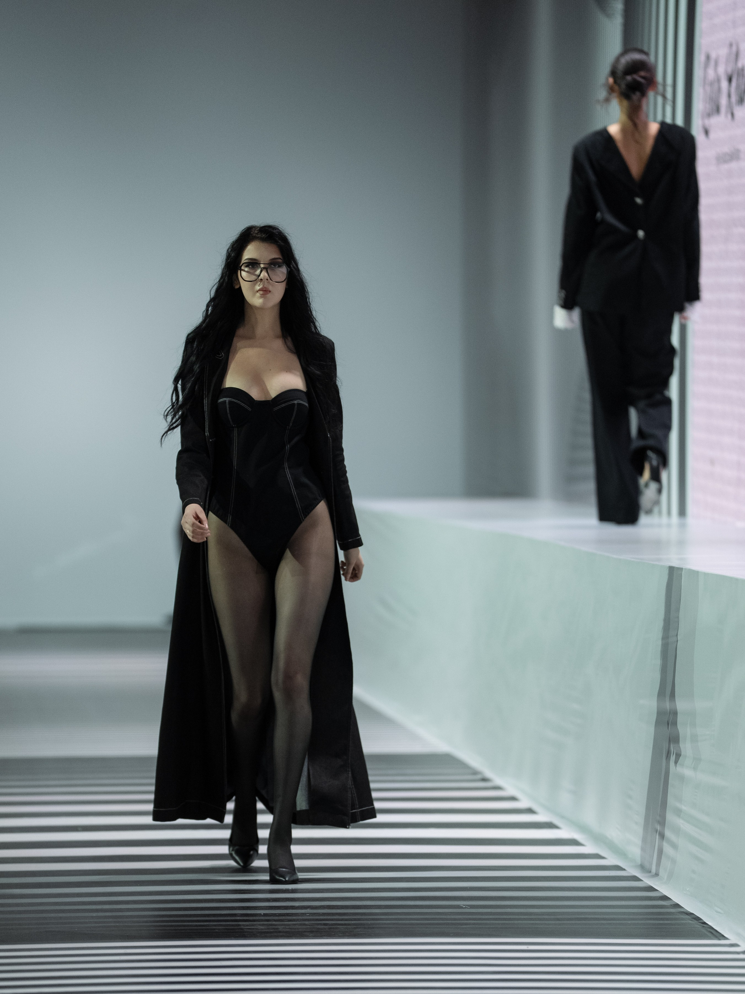 Designer LEILA KHANUM. Сайт Алматинского НЮ АРТ, будуар и фэшн фотографа Дениса Карпенко