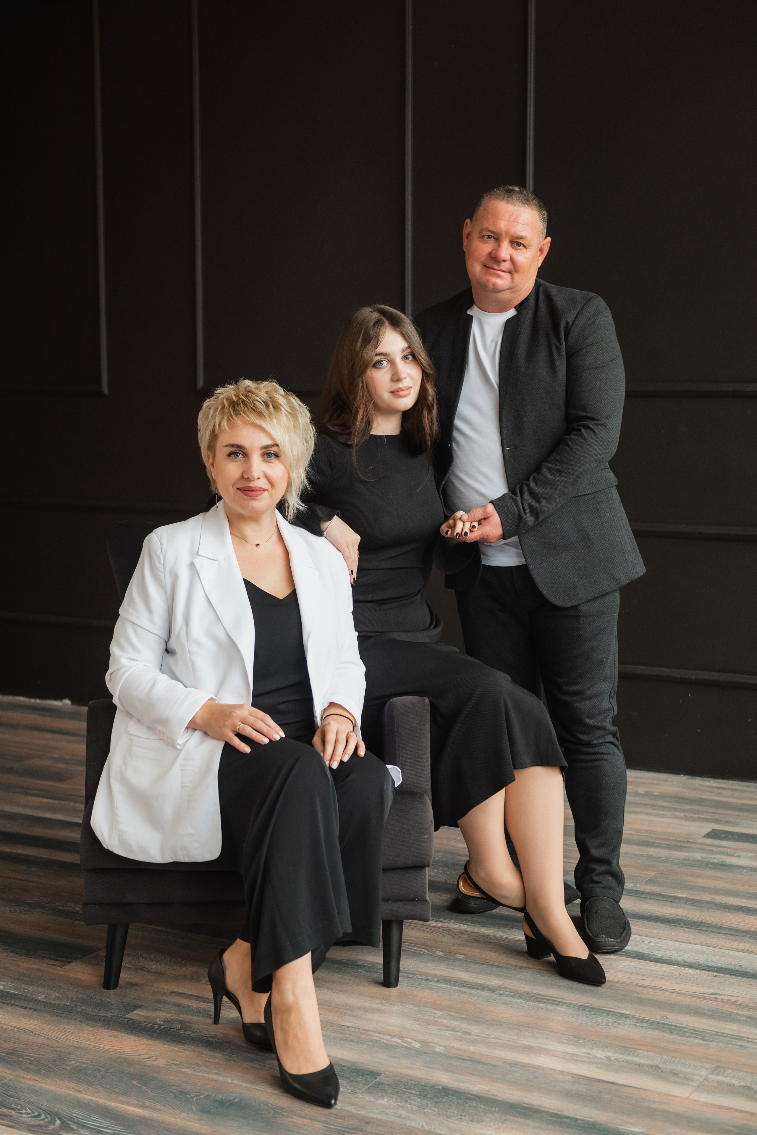 Евгений Катя и Виолетта. Семейный фотограф Ирина Сгибнева