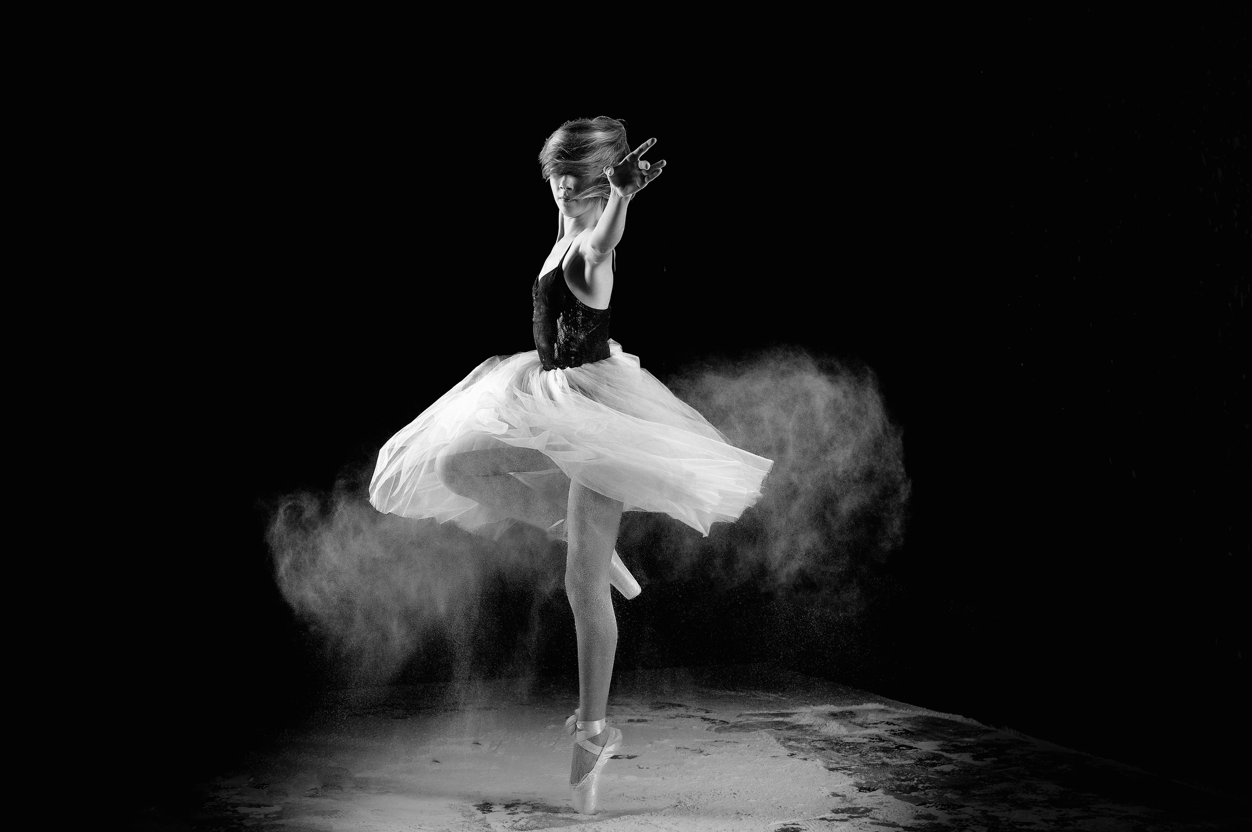 Фотосессия с мукой. Фотограф Евгения Соколова