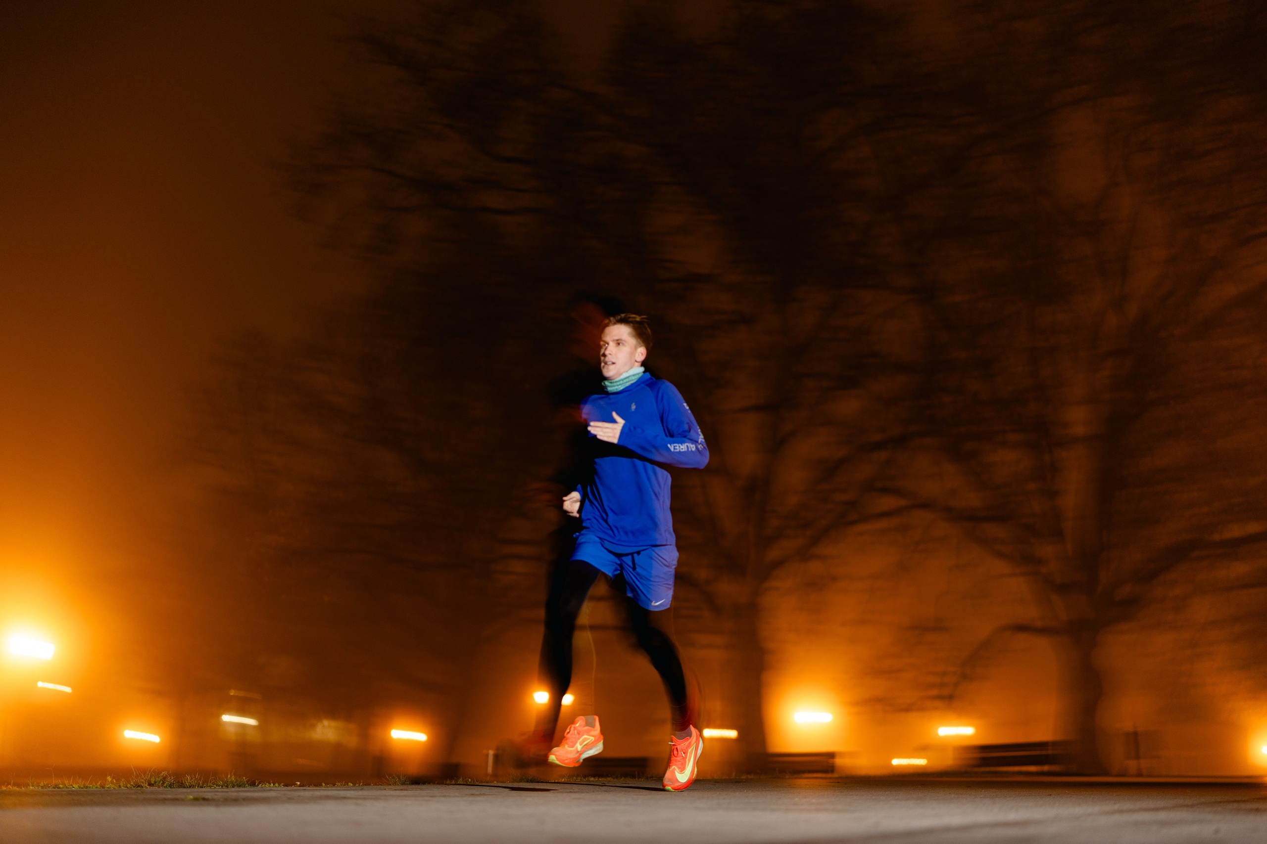 FOGGY EVENING RUNNING. Marina Vasileva — Photographer in Belgrade | Portraits, Events & Brands