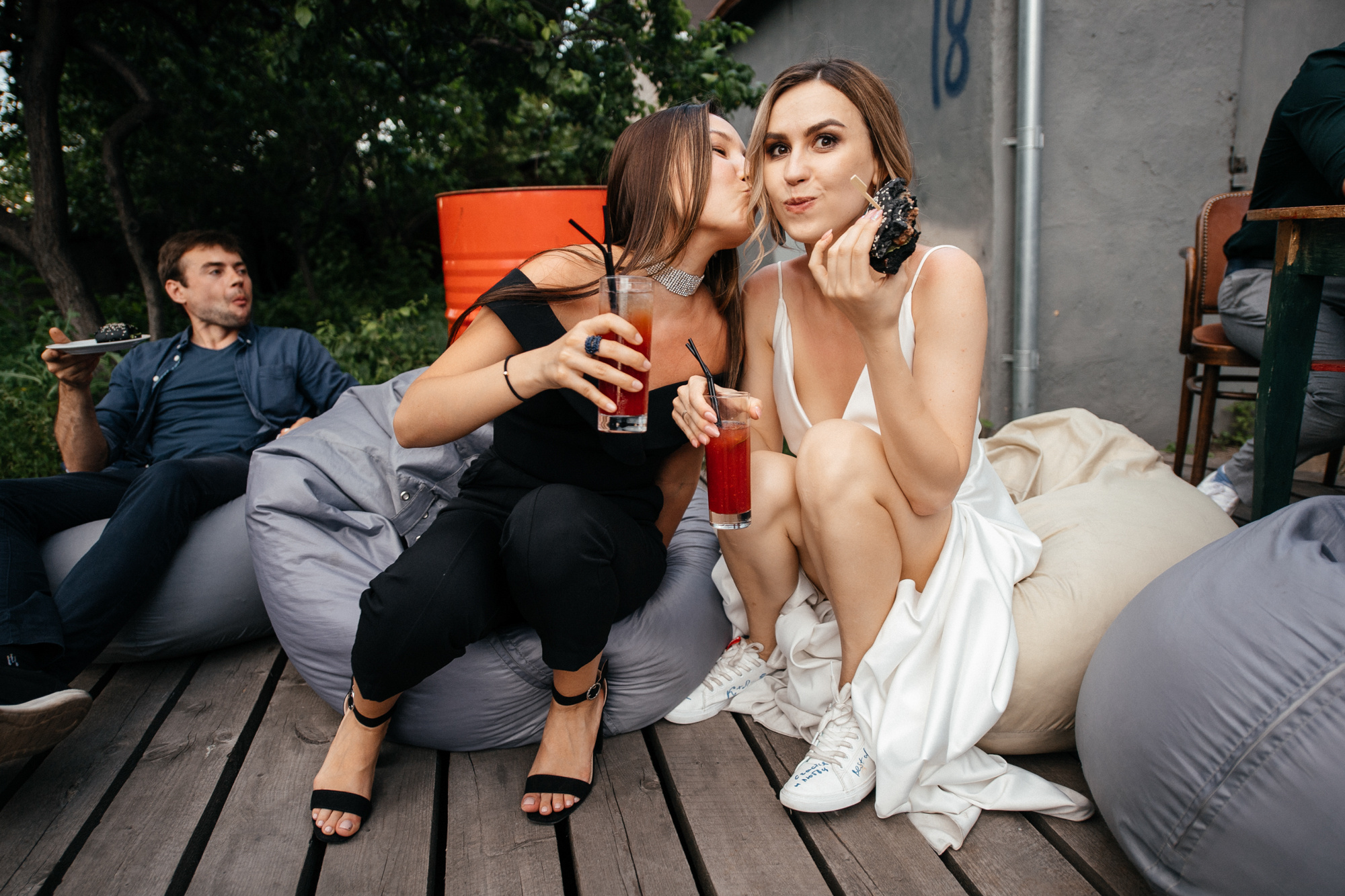 Go tusit'. Алина Посторонка