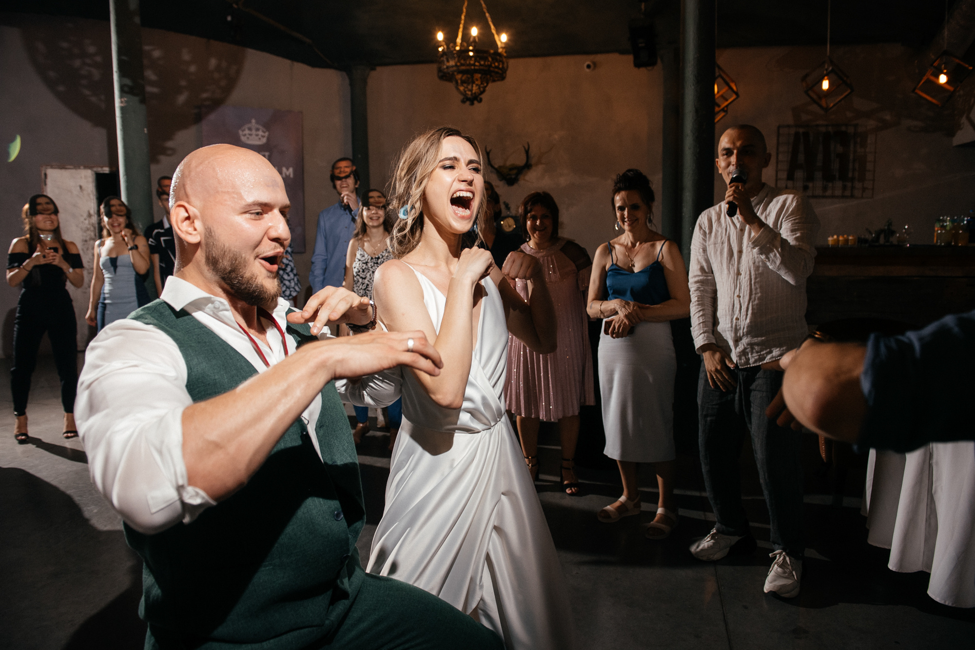 Go tusit'. Алина Посторонка