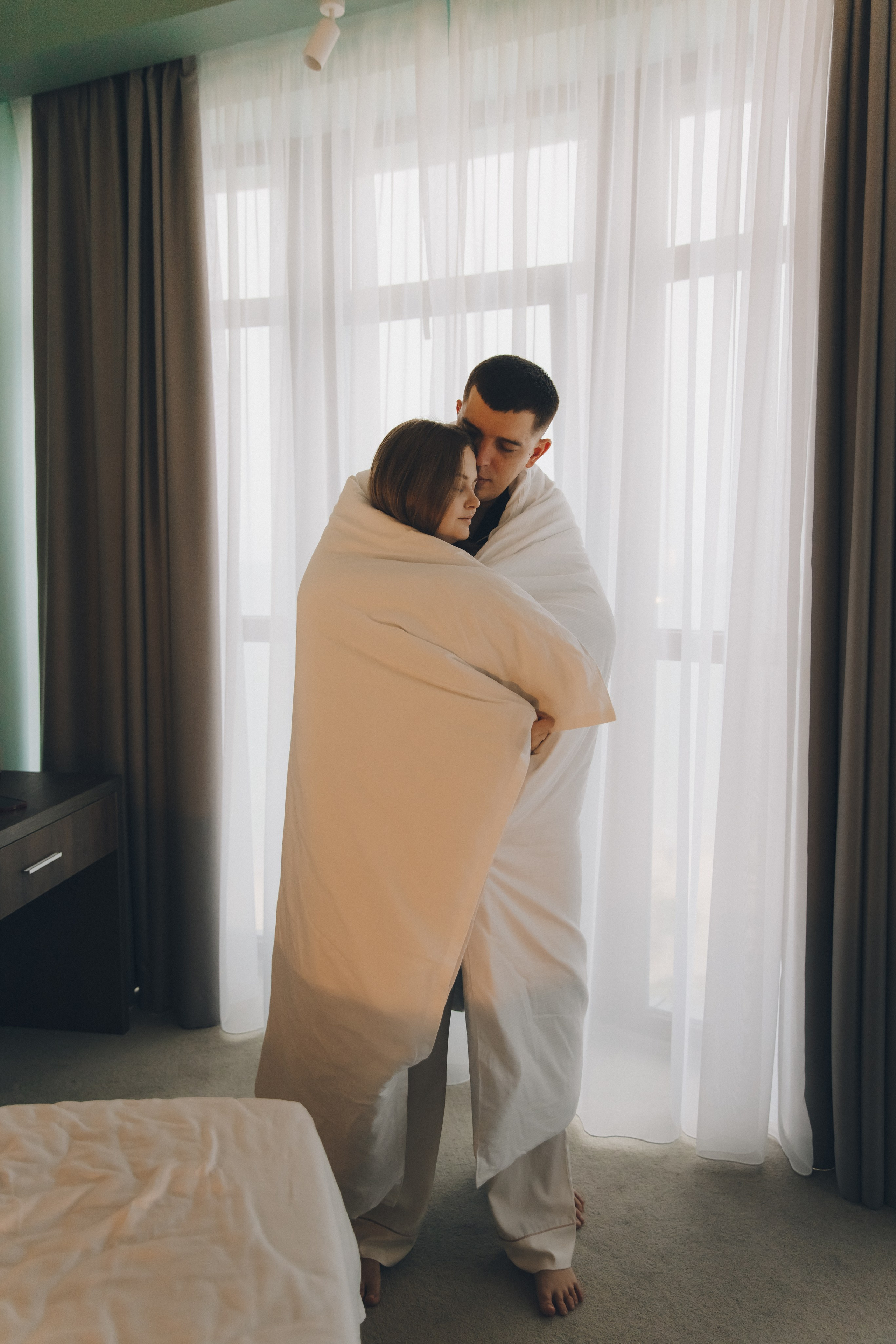 Lovestory в отеле «Кандинский». Фотограф Зеленоградск Красильникова Елена