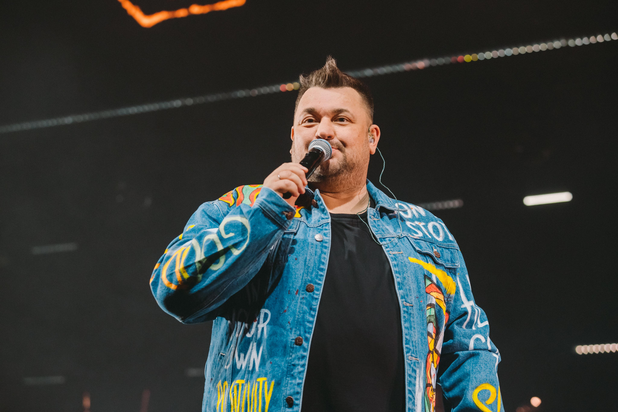 РУКИ ВВЕРХ. Фотограф Сонкина Татьяна