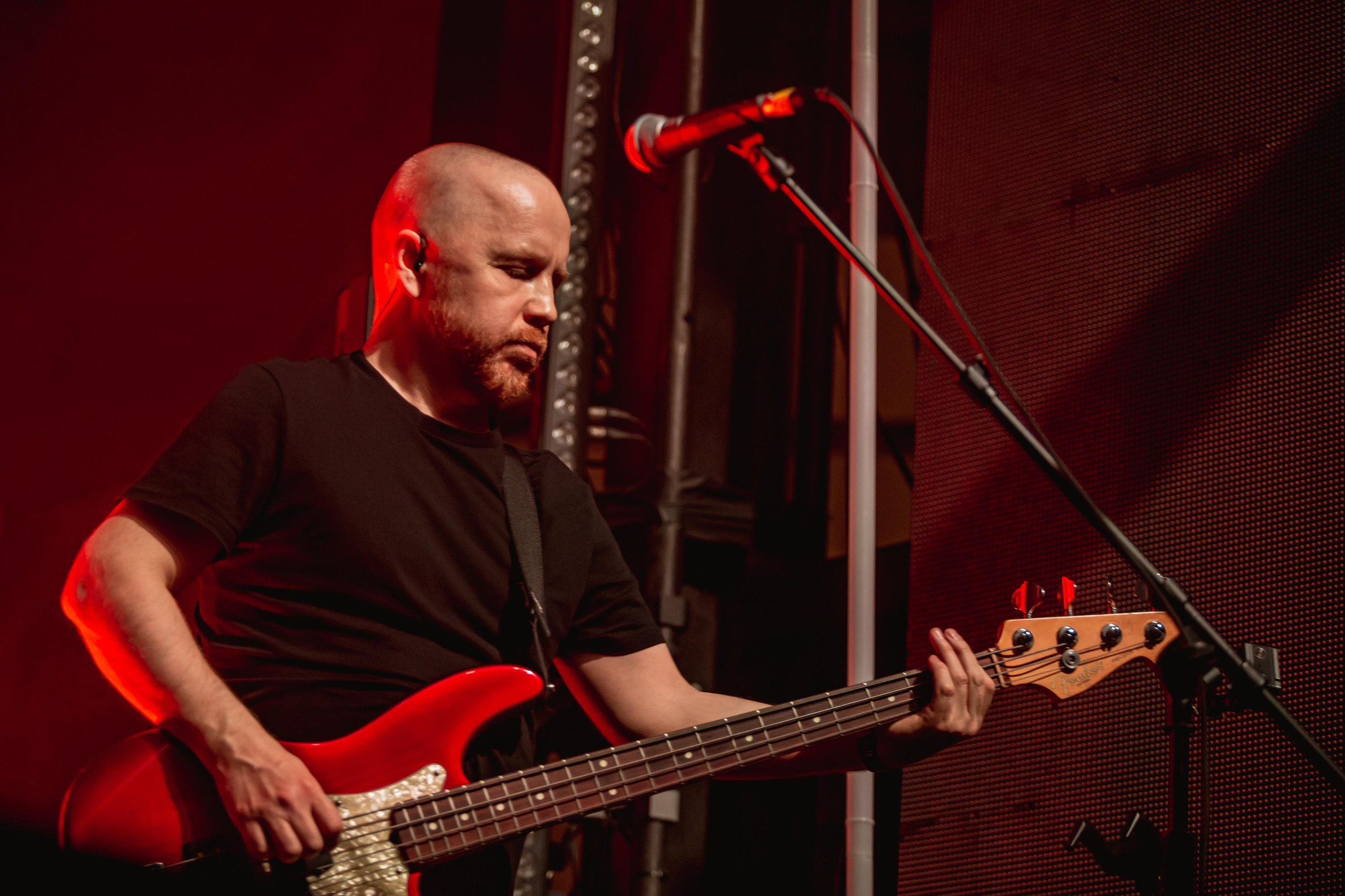 BITING ELBOWS. Photographer Sonkina Tatiana (Tanya Ash)