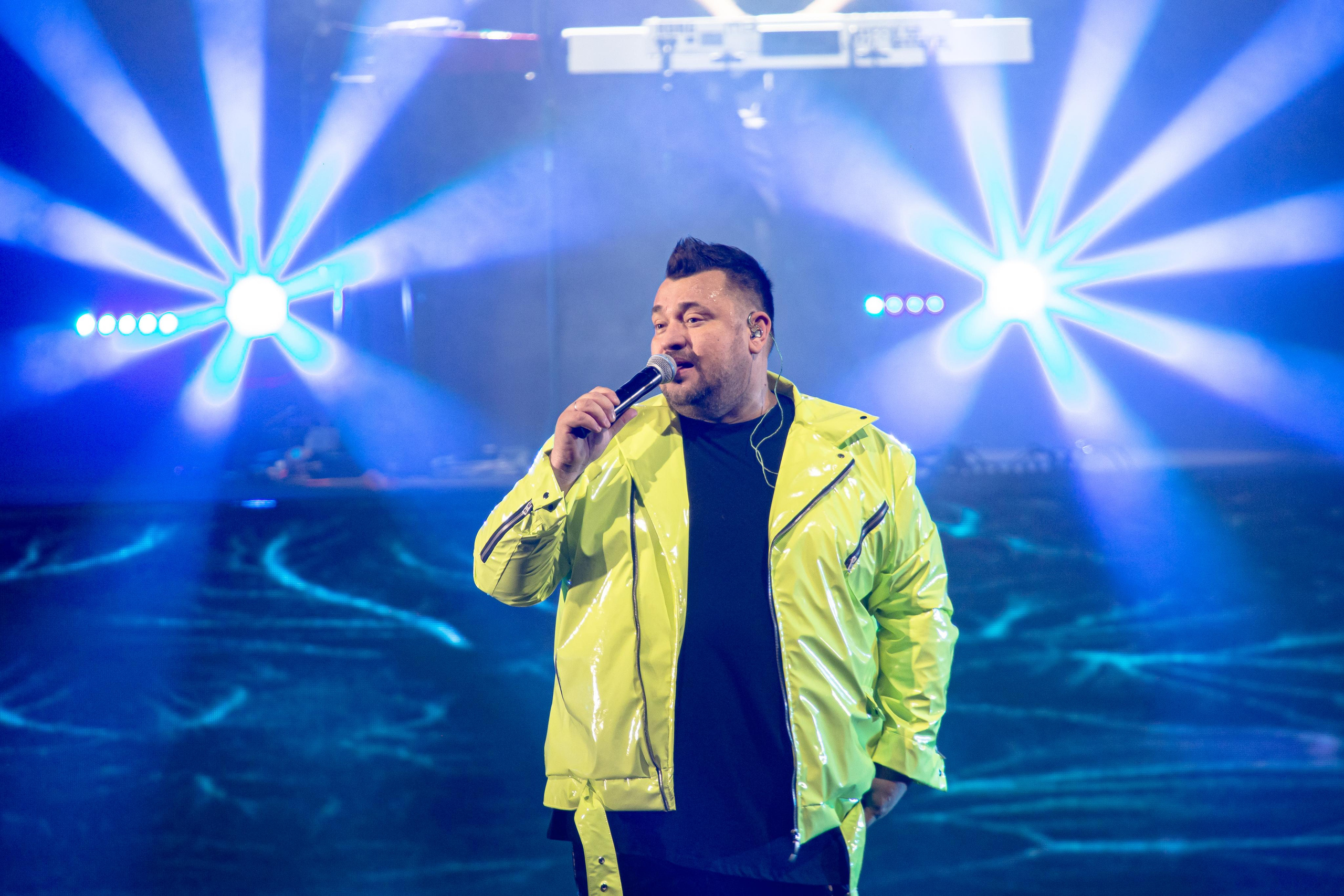 РУКИ ВВЕРХ. Фотограф Сонкина Татьяна