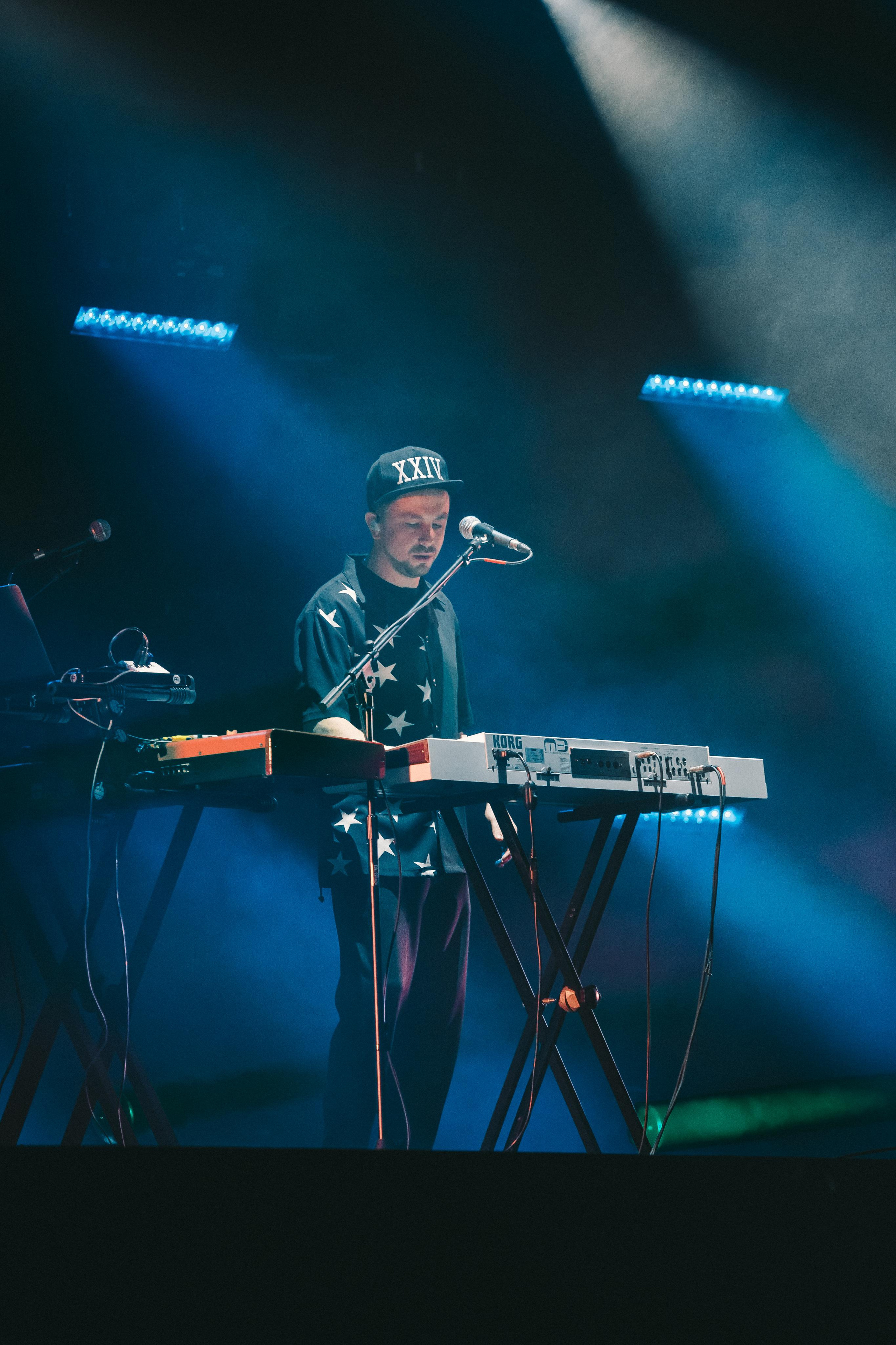 РУКИ ВВЕРХ. Фотограф Сонкина Татьяна