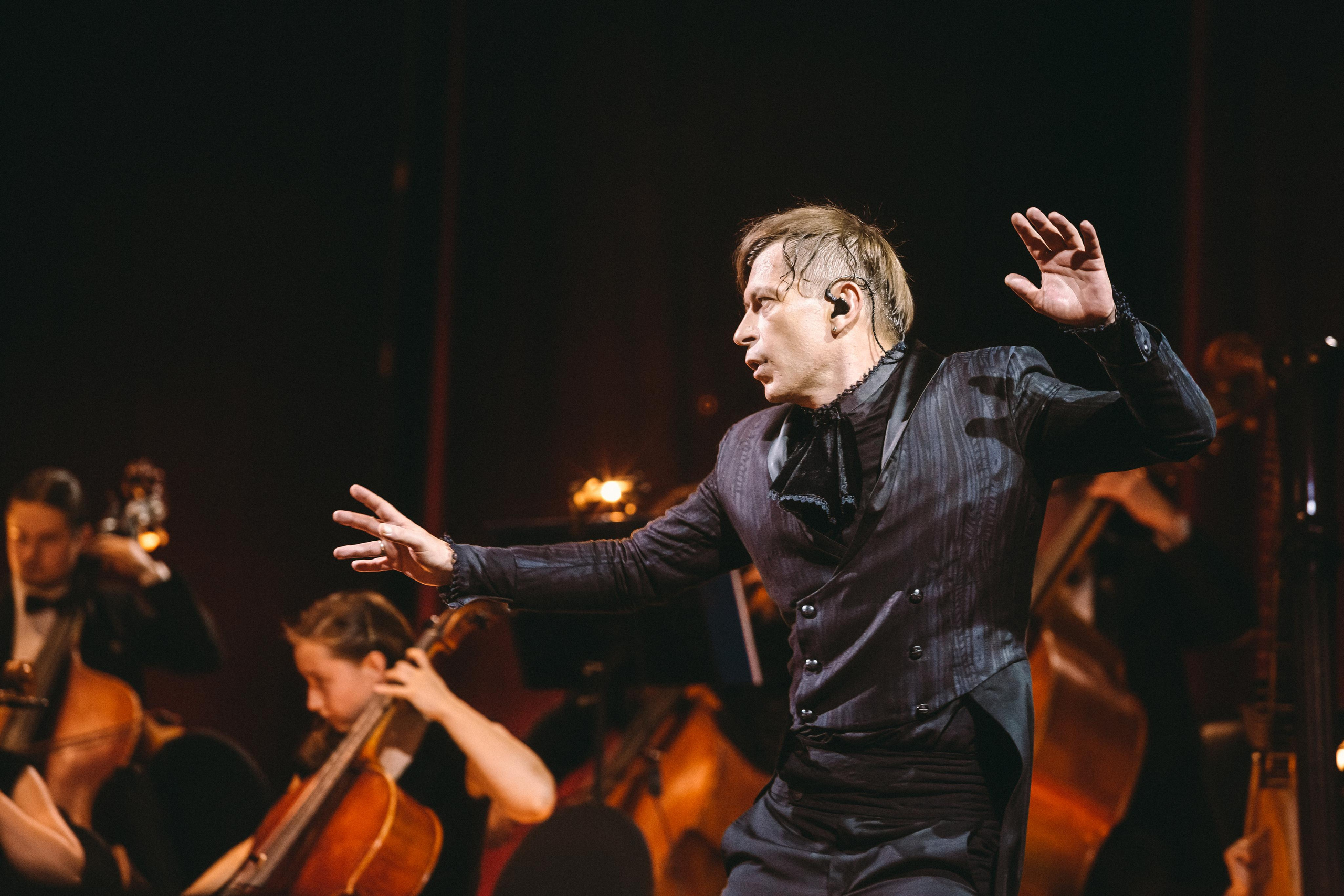 БИ-2 С СИМФОНИЧЕСКИМ ОРКЕСТРОМ. Photographer Sonkina Tatiana (Tanya Ash)