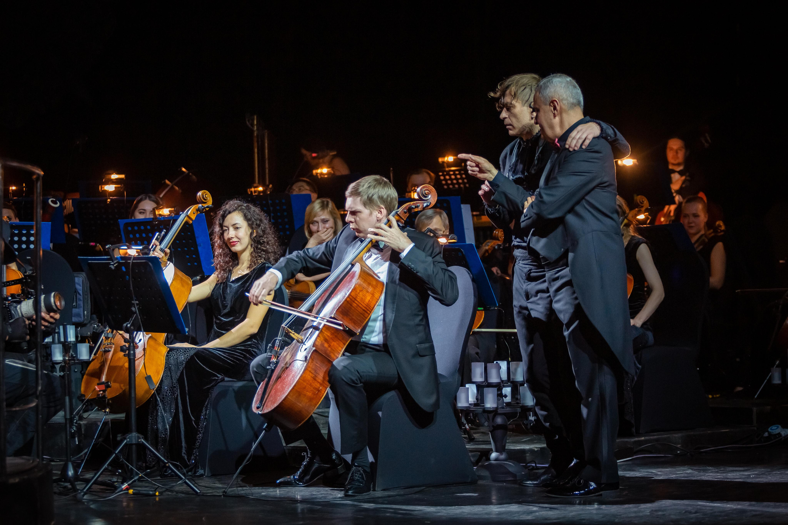 БИ-2 С СИМФОНИЧЕСКИМ ОРКЕСТРОМ. Photographer Sonkina Tatiana (Tanya Ash)