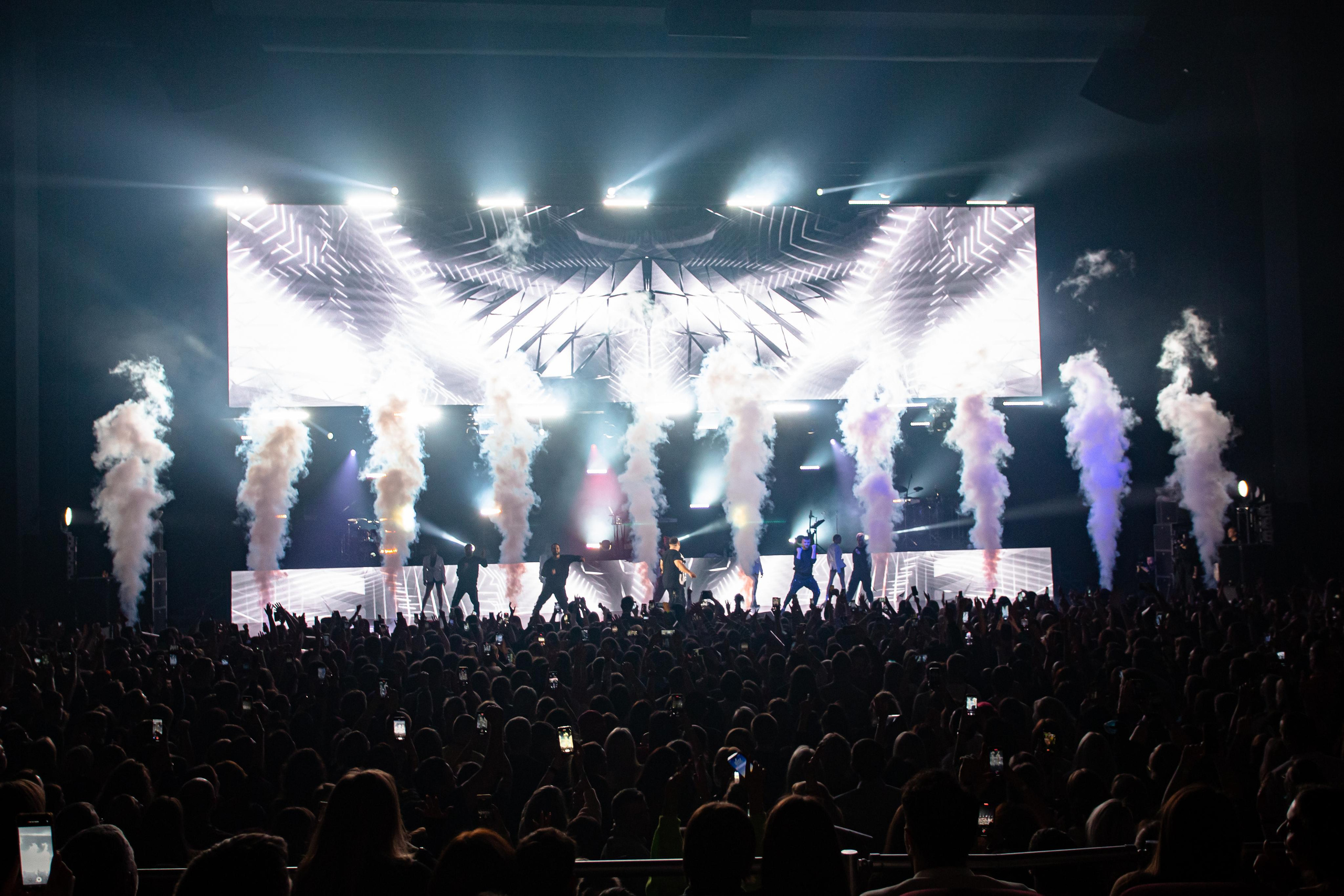 РУКИ ВВЕРХ. Фотограф Сонкина Татьяна