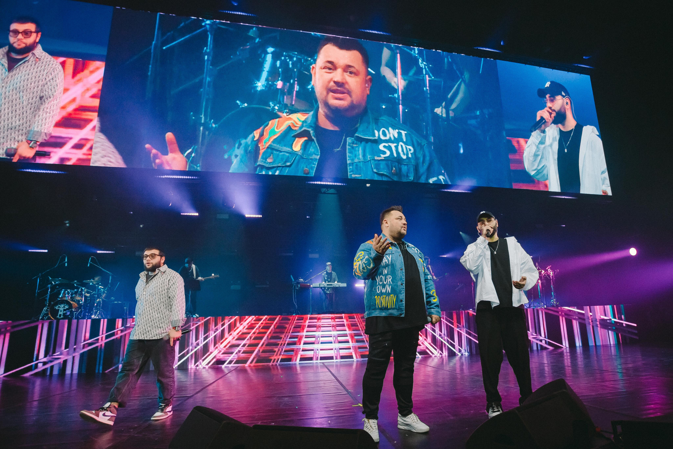 РУКИ ВВЕРХ. Фотограф Сонкина Татьяна