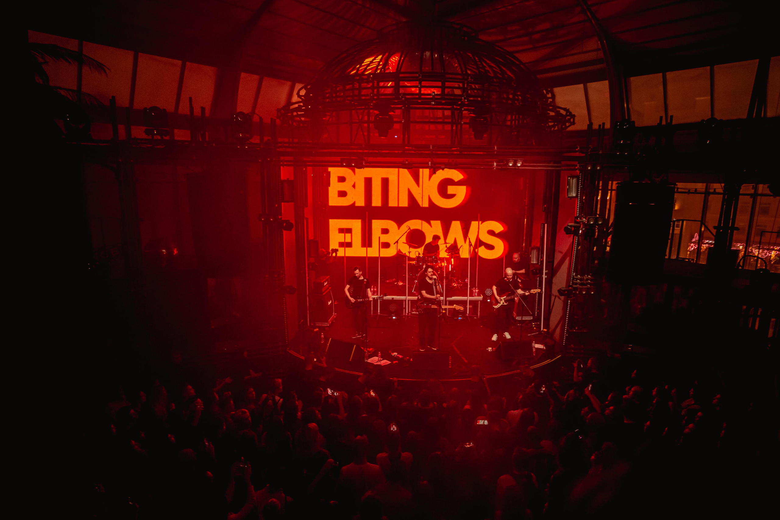 BITING ELBOWS. Photographer Sonkina Tatiana (Tanya Ash)