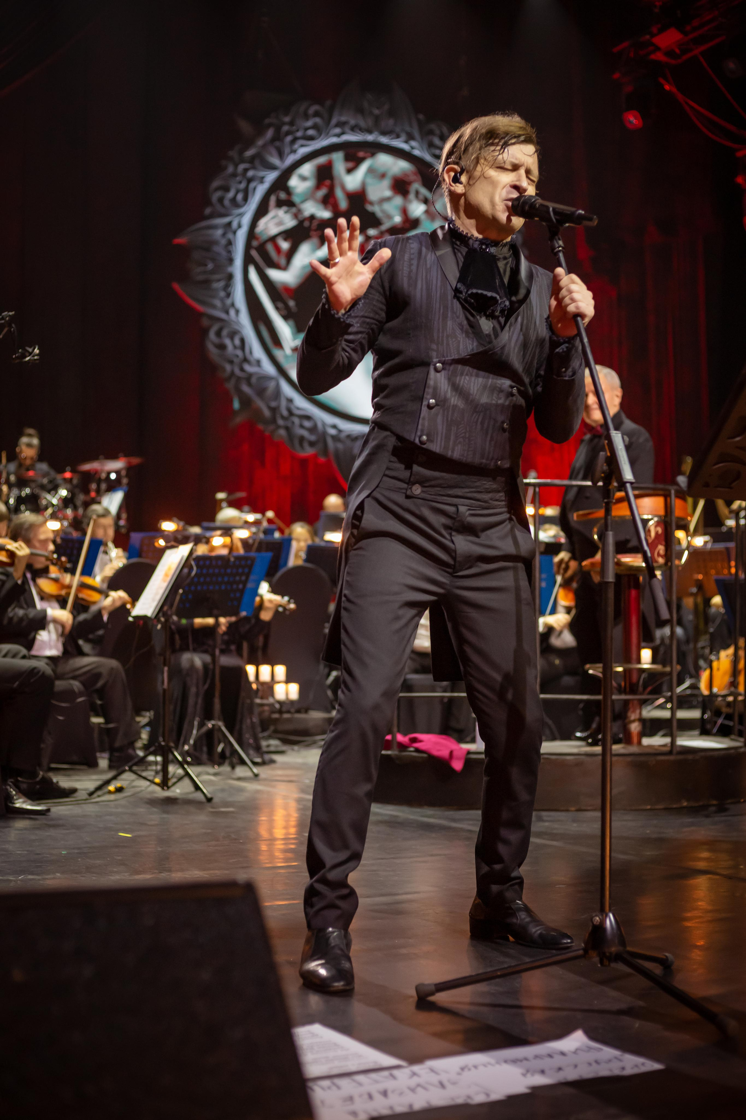 БИ-2 С СИМФОНИЧЕСКИМ ОРКЕСТРОМ. Photographer Sonkina Tatiana (Tanya Ash)