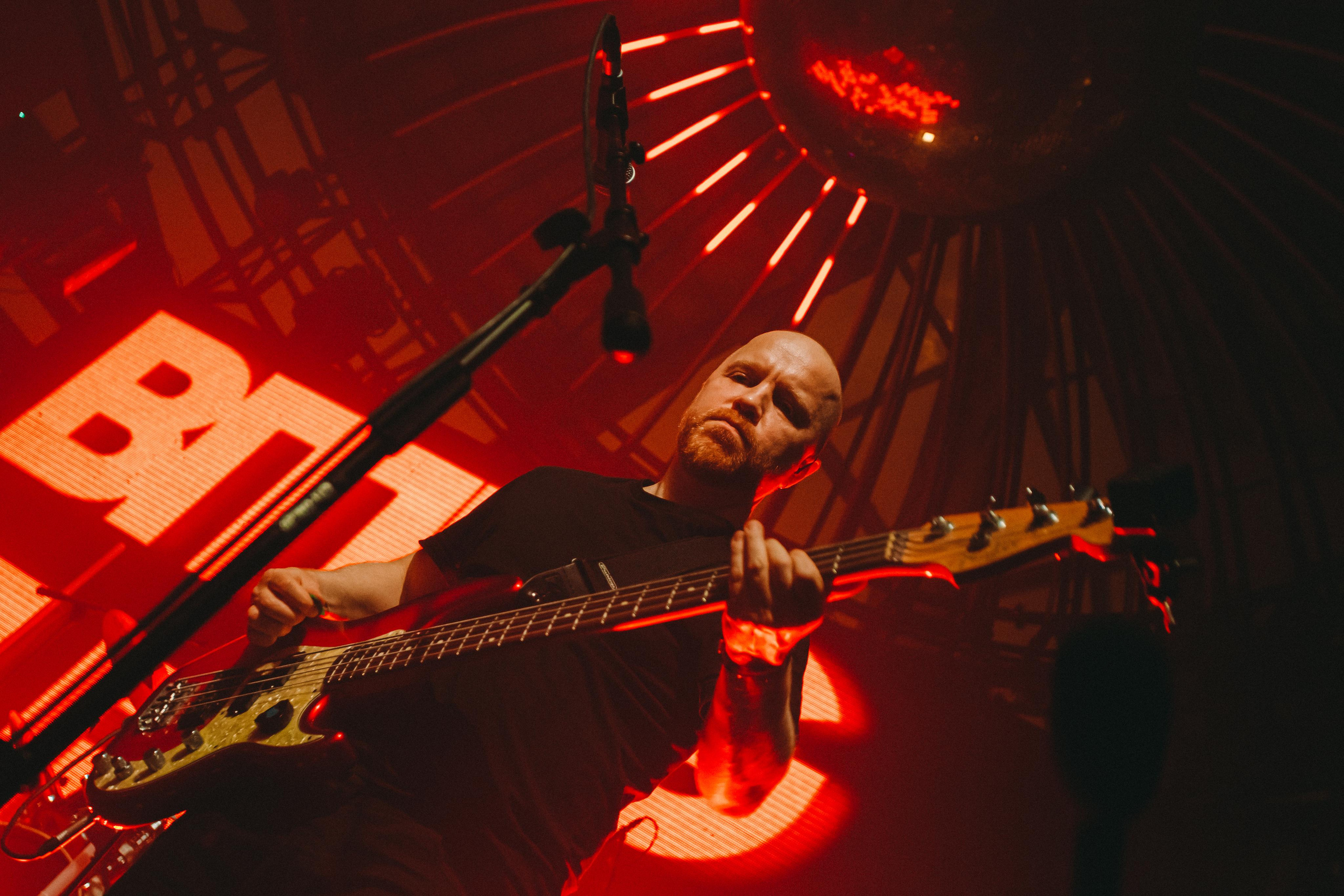 BITING ELBOWS. Photographer Sonkina Tatiana (Tanya Ash)