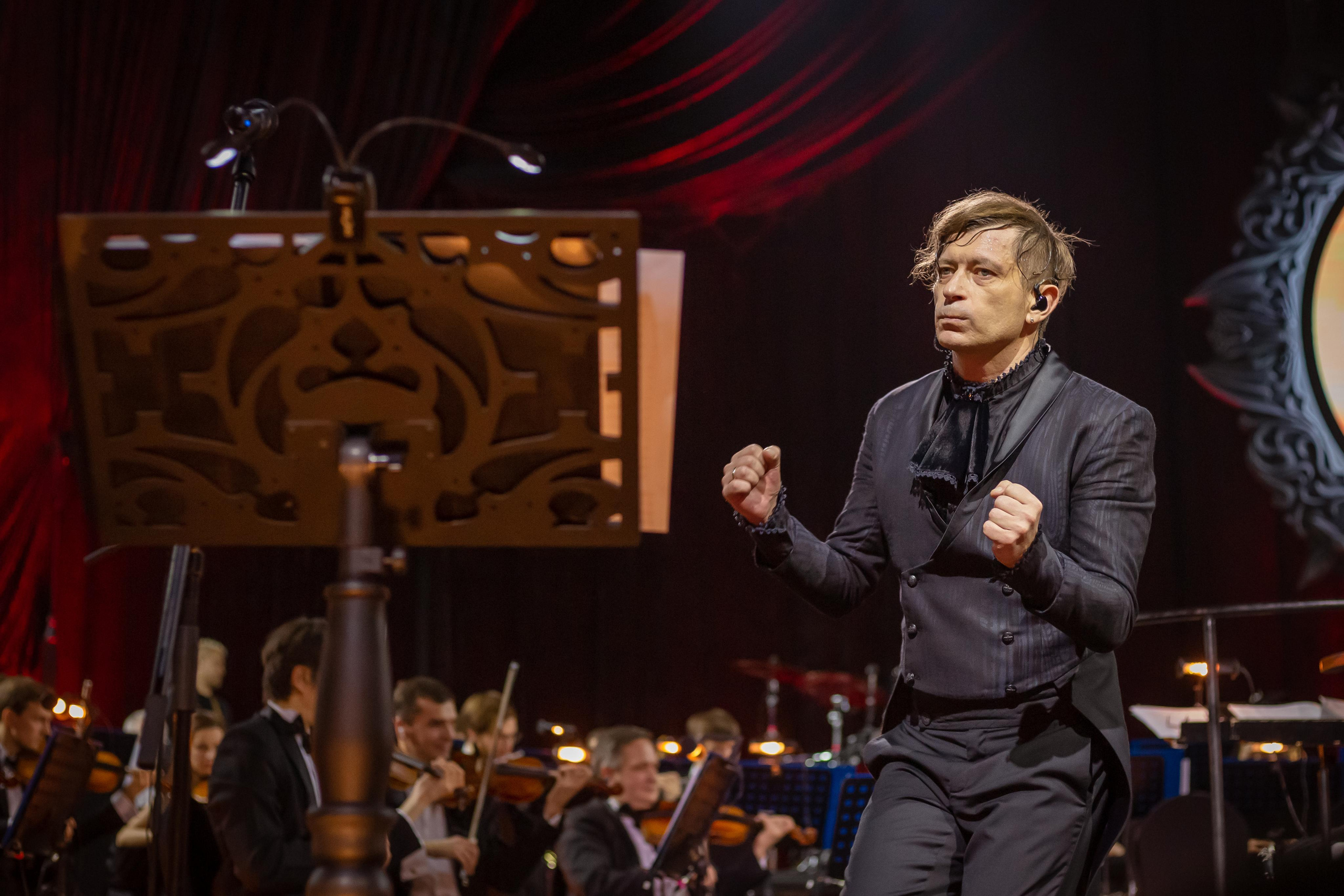 БИ-2 С СИМФОНИЧЕСКИМ ОРКЕСТРОМ. Photographer Sonkina Tatiana (Tanya Ash)