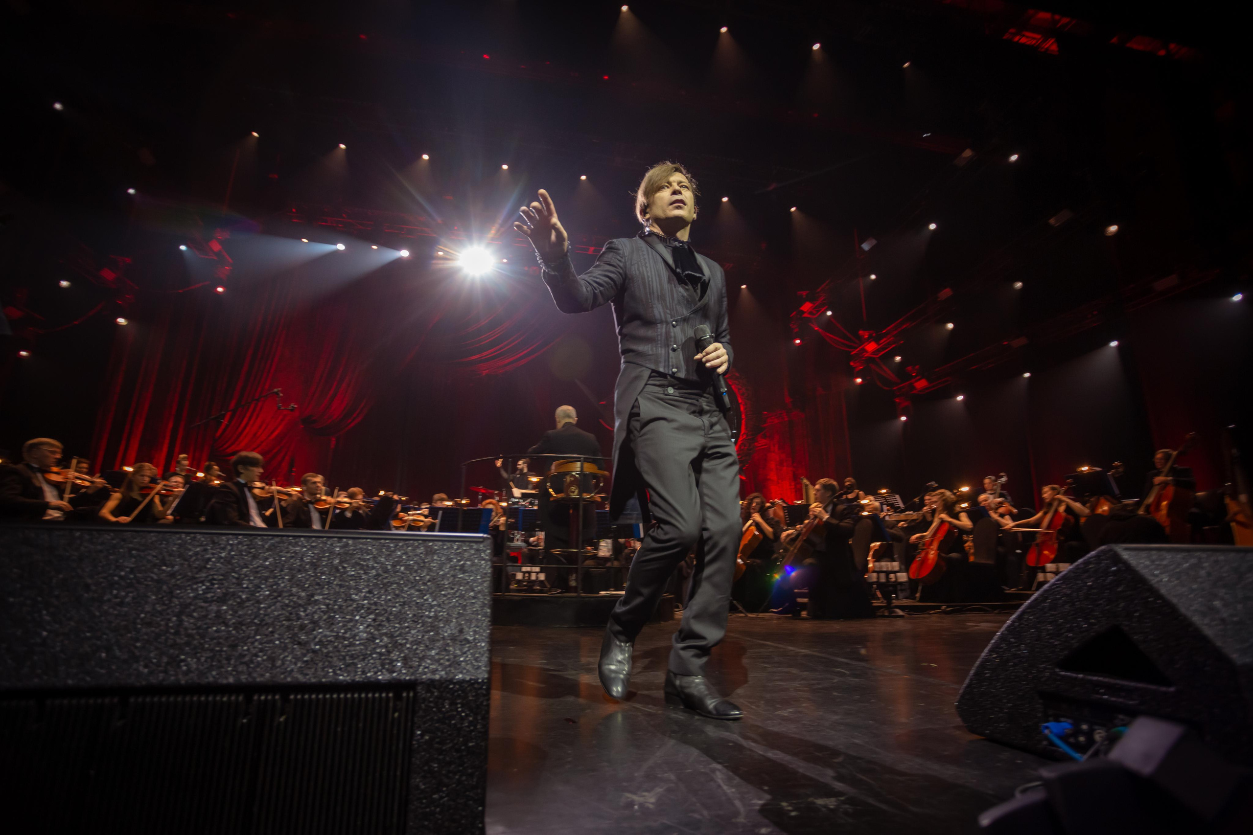 БИ-2 С СИМФОНИЧЕСКИМ ОРКЕСТРОМ. Photographer Sonkina Tatiana (Tanya Ash)