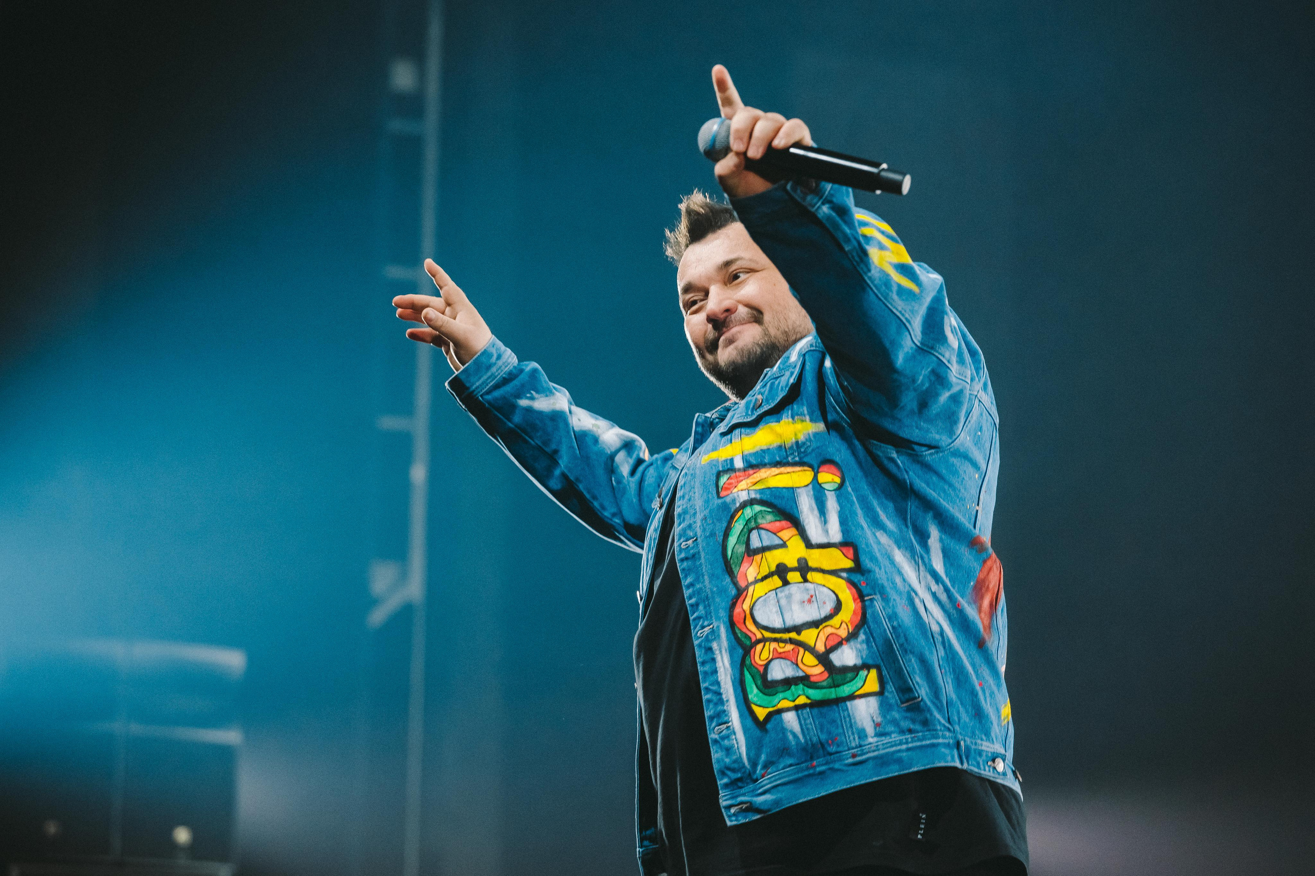 РУКИ ВВЕРХ. Фотограф Сонкина Татьяна