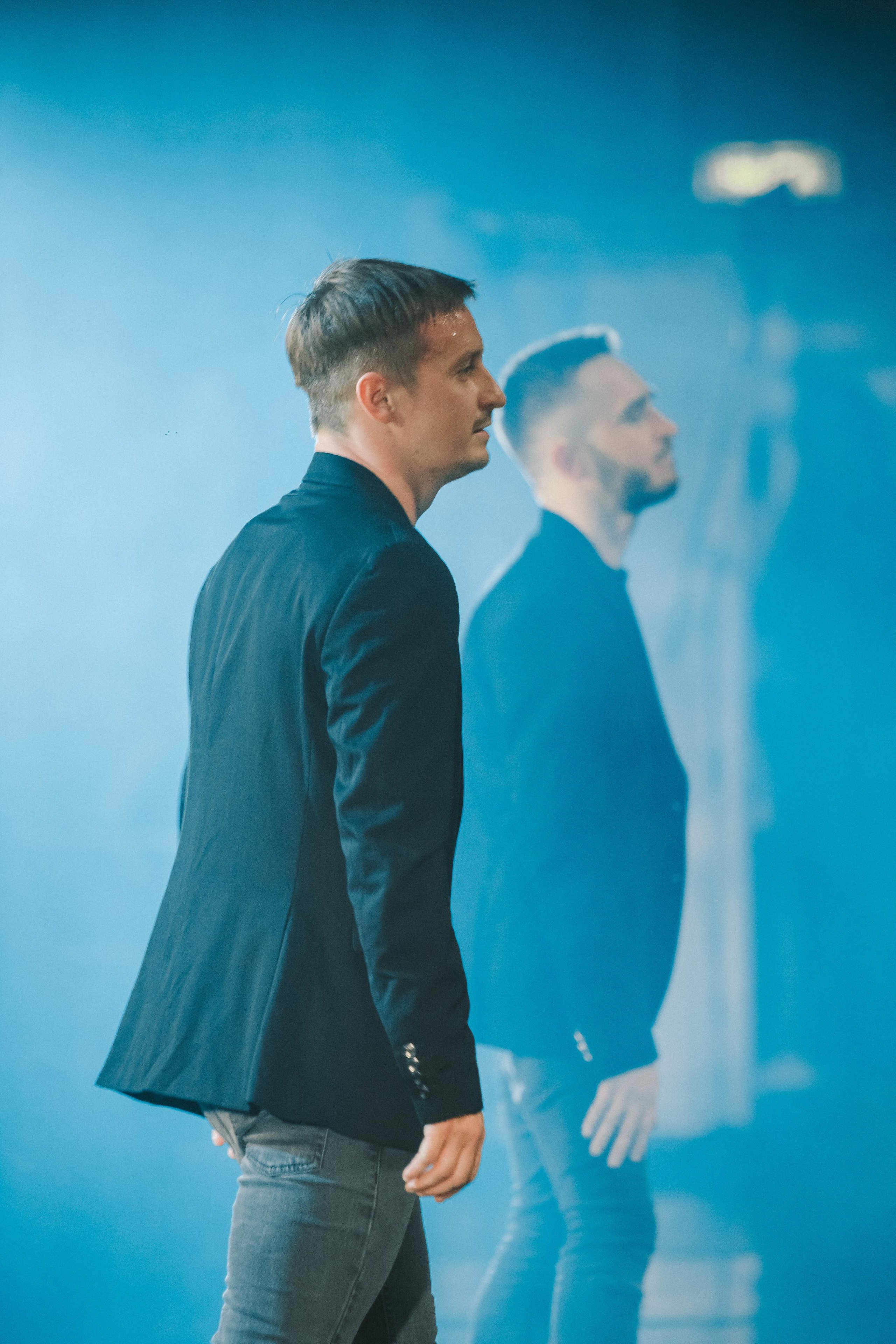 РУКИ ВВЕРХ. Фотограф Сонкина Татьяна