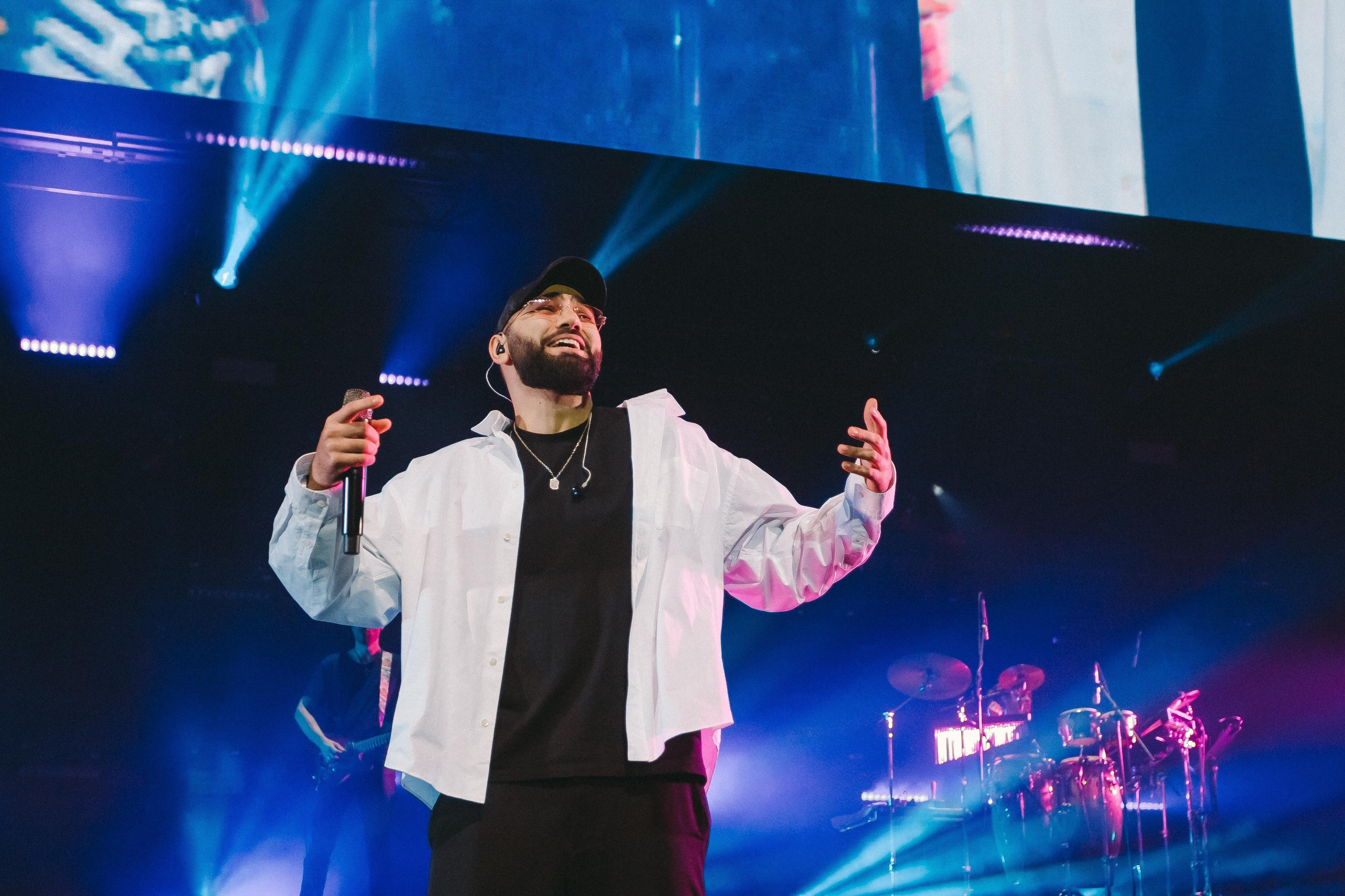 РУКИ ВВЕРХ. Фотограф Сонкина Татьяна