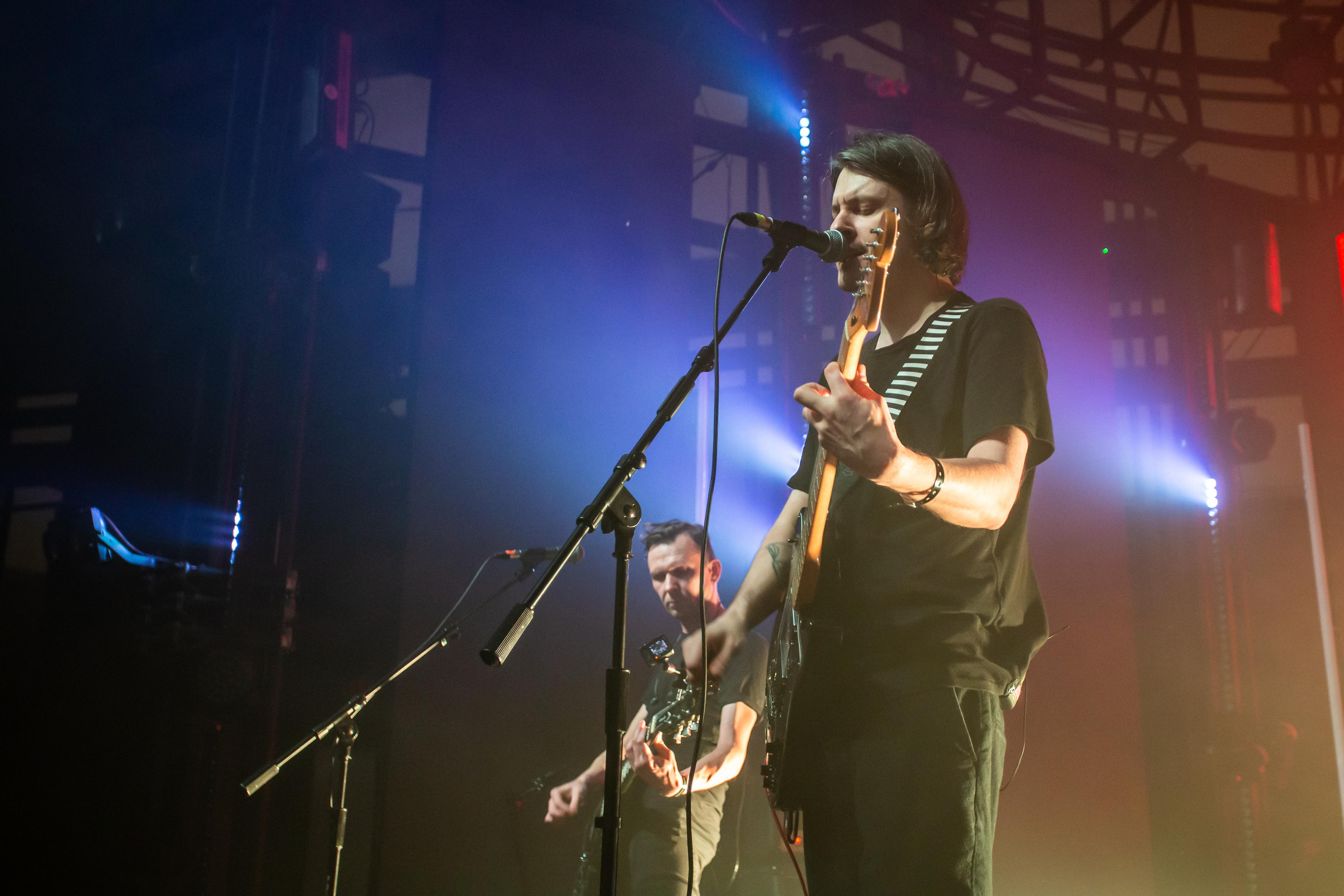 BITING ELBOWS. Photographer Sonkina Tatiana (Tanya Ash)